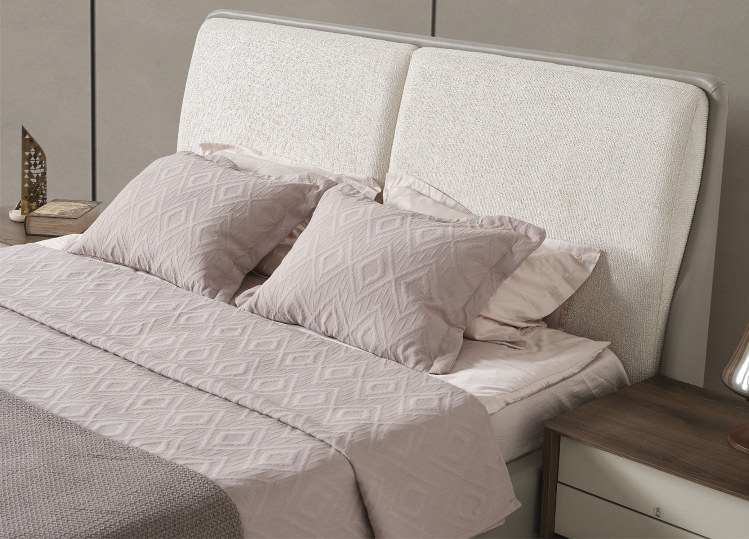 Romina King Bed detail image - Resin Society