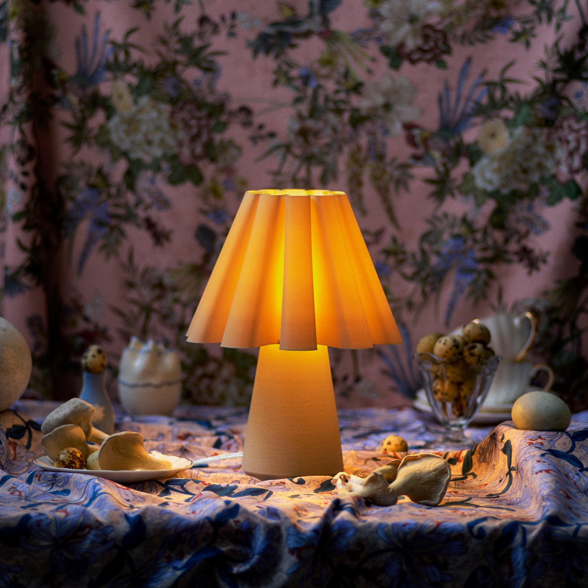 Ruff Lamp by Wooj Design - product image 4 for Resin Society