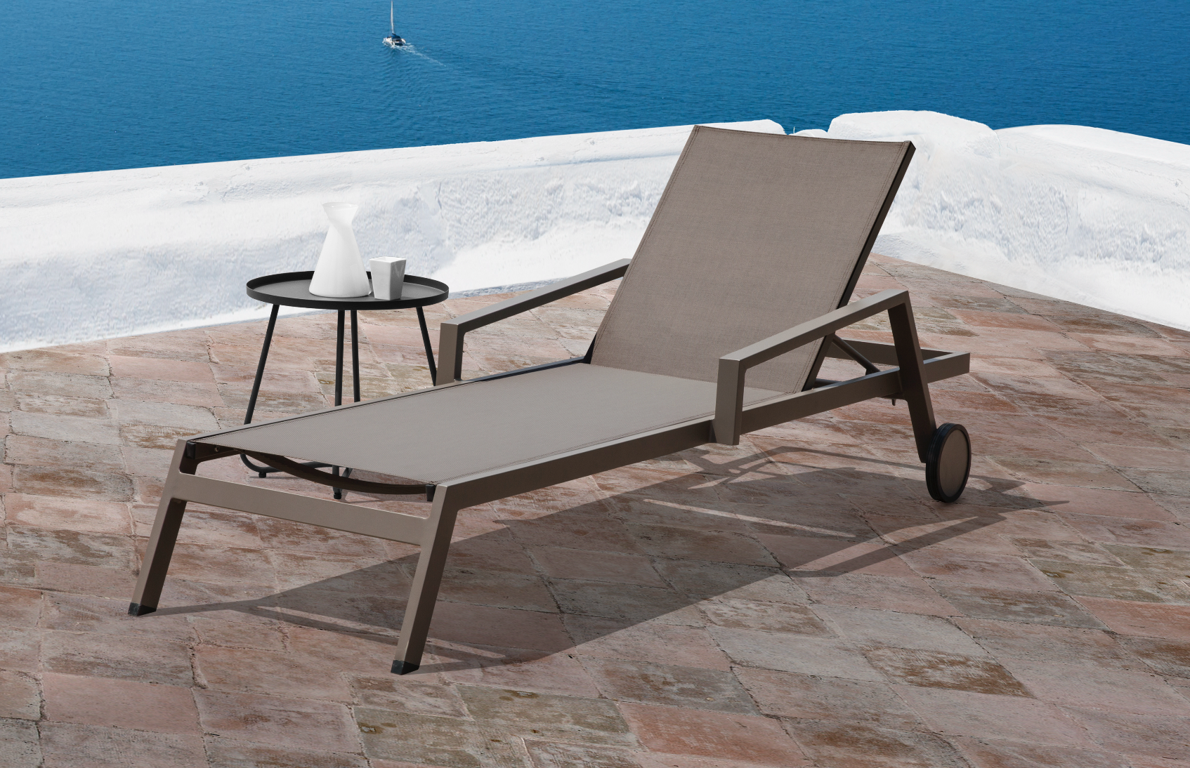 Talon Outdoor Side Table detail image - Resin Society