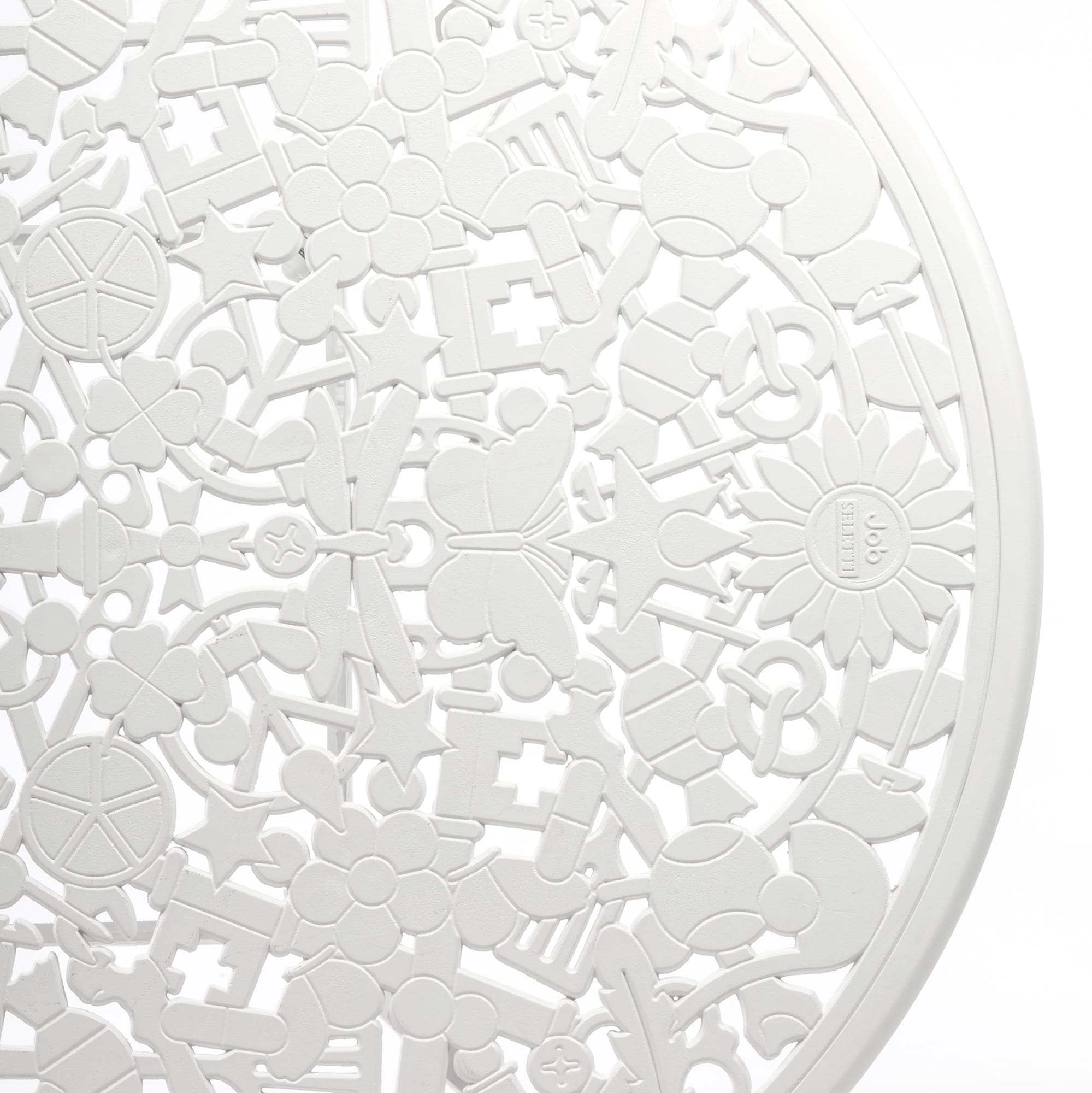 Industry Collection ALUMINIUM OVAL TABLE - WHITE detail image - Resin Society