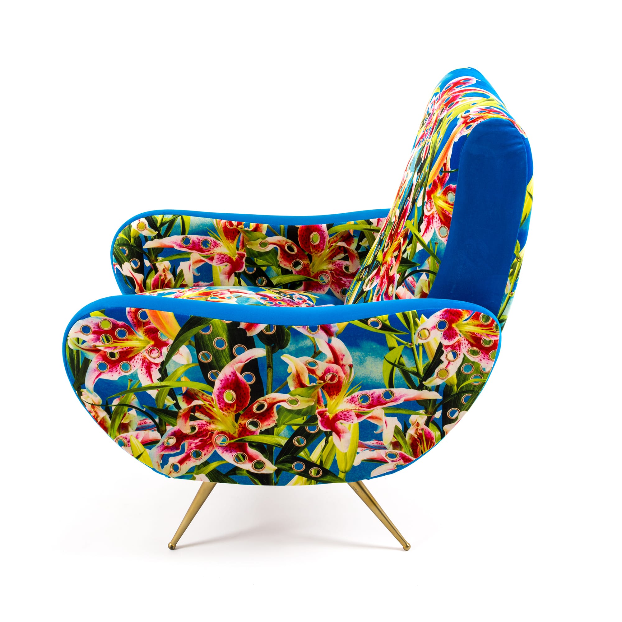 Armchair Flowers with holes detail image - Resin Society