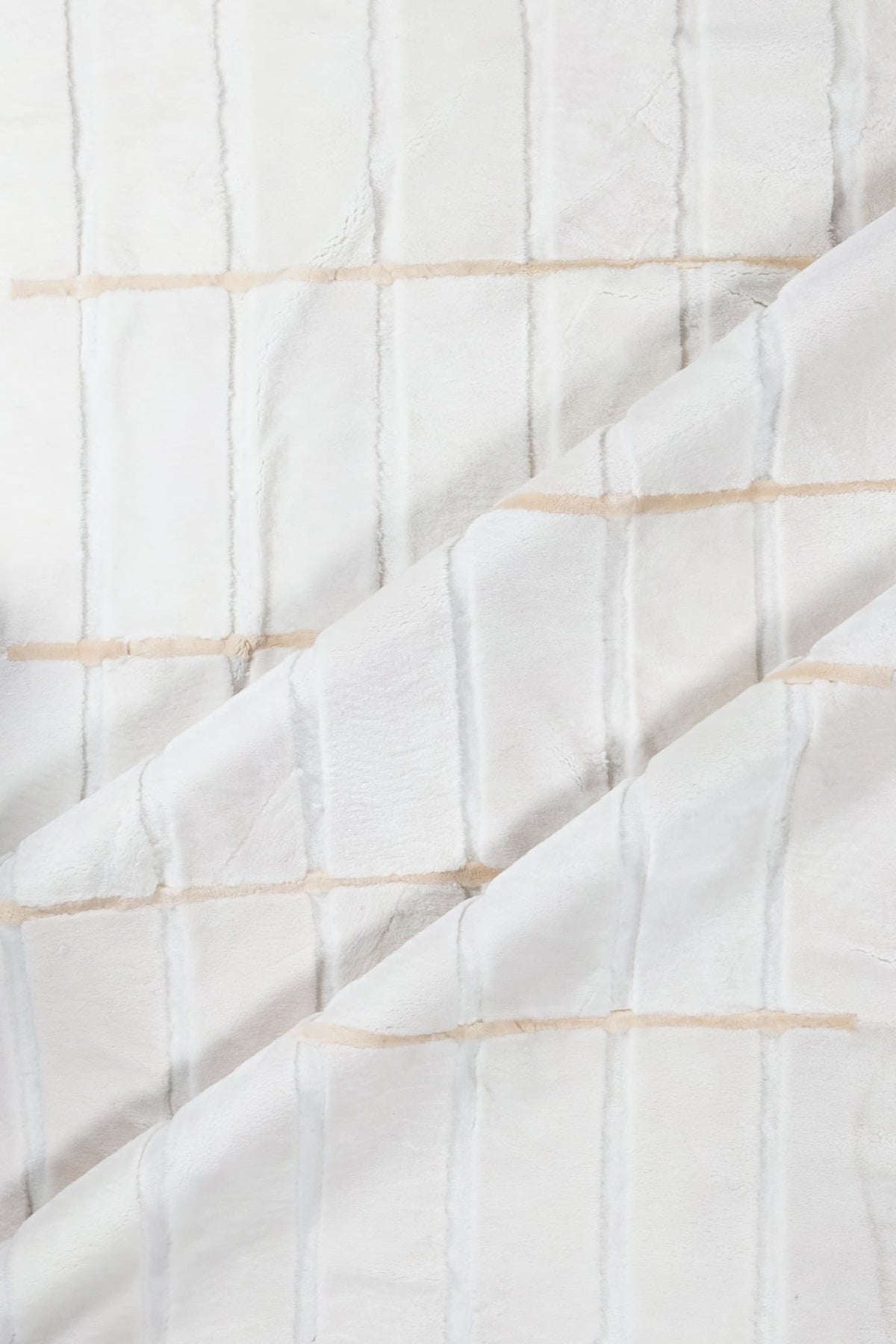 Whisper - Mercerized Shearling Rug by Homelosophy