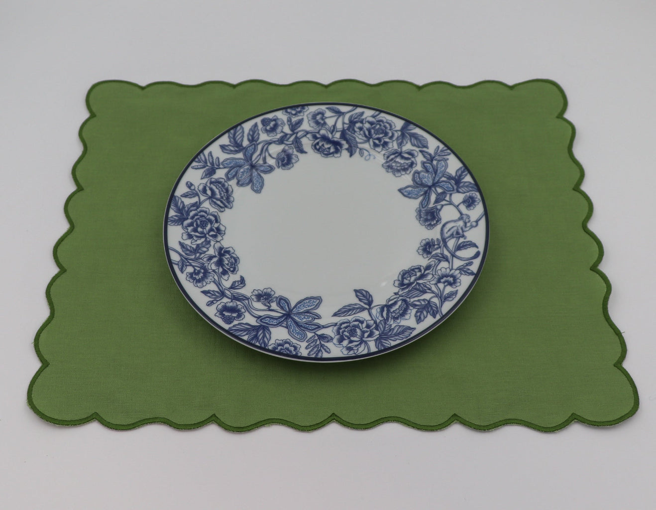 Bombay Blue Dinner Plate - Set of 4 (+1 Bonus Plate) by Ro'Table - product image 5 for Resin Society