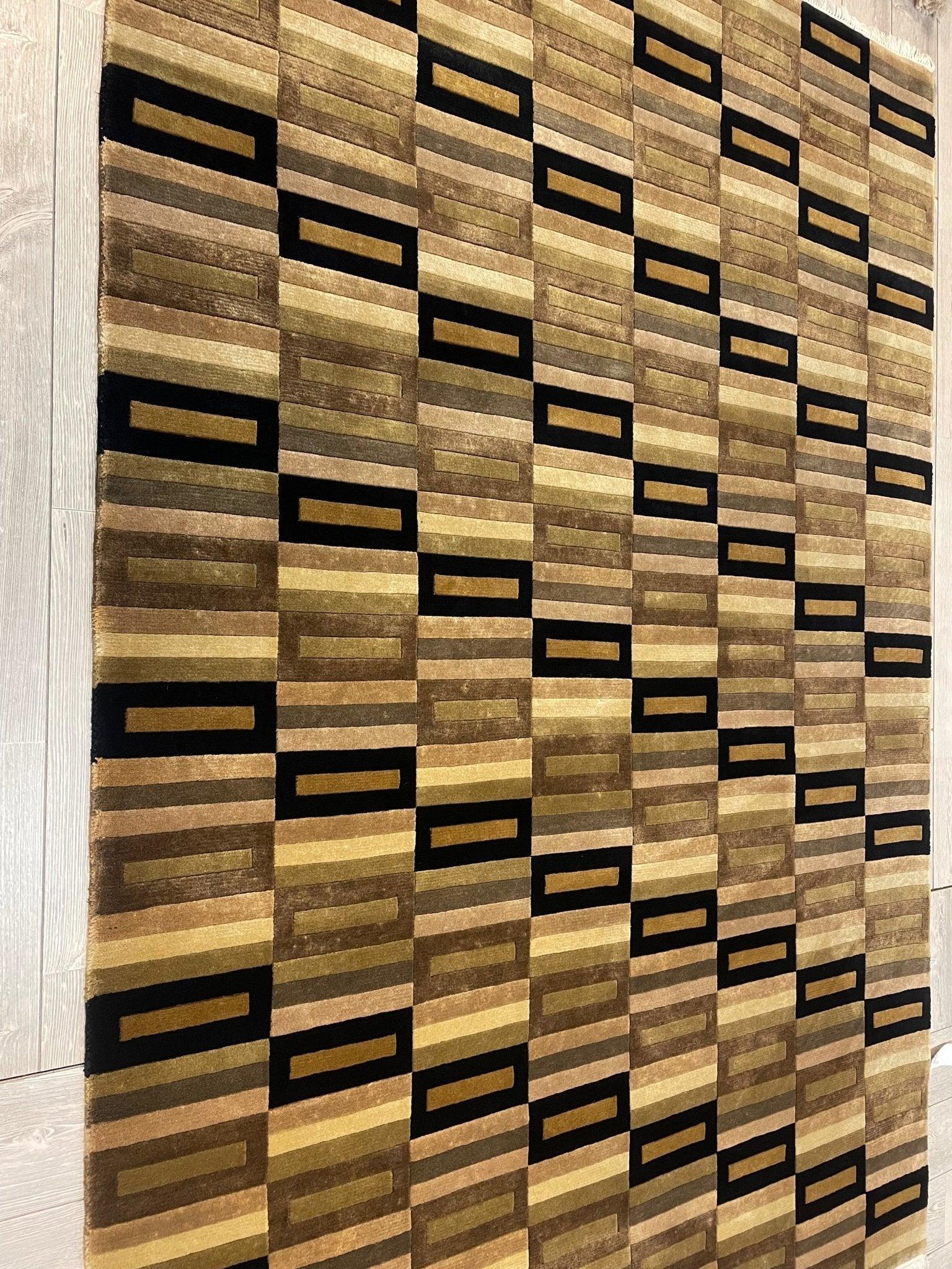 Beautifull Hand Knotted Nepali Geometric Area Rug 6x9 Ft by Rugistan - product image 3 for Resin Society