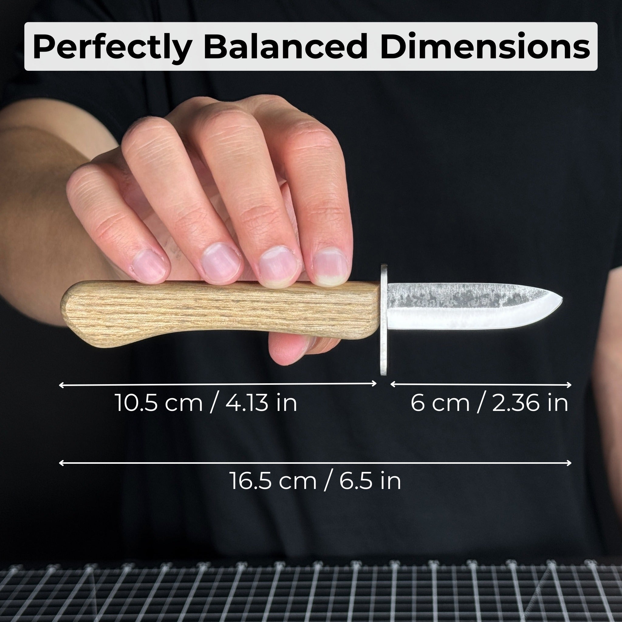 Beginner’s woodcarving knife with 6 cm carbon steel blade and leather sheath by Sharky Forged Steel Tools
