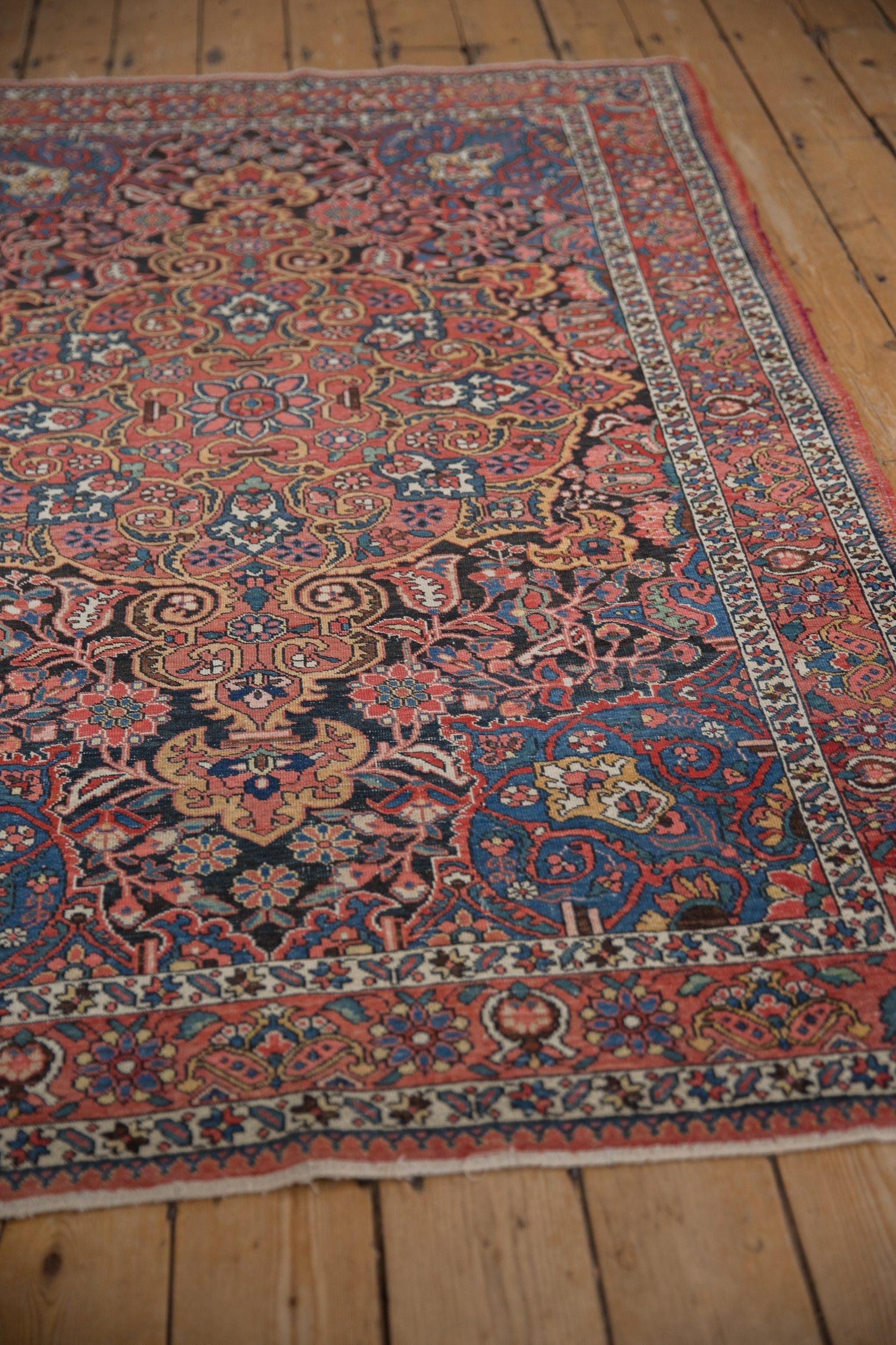 4.5x6.5 Vintage Isfahan Rug by Old New House® - product image 4 for Resin Society