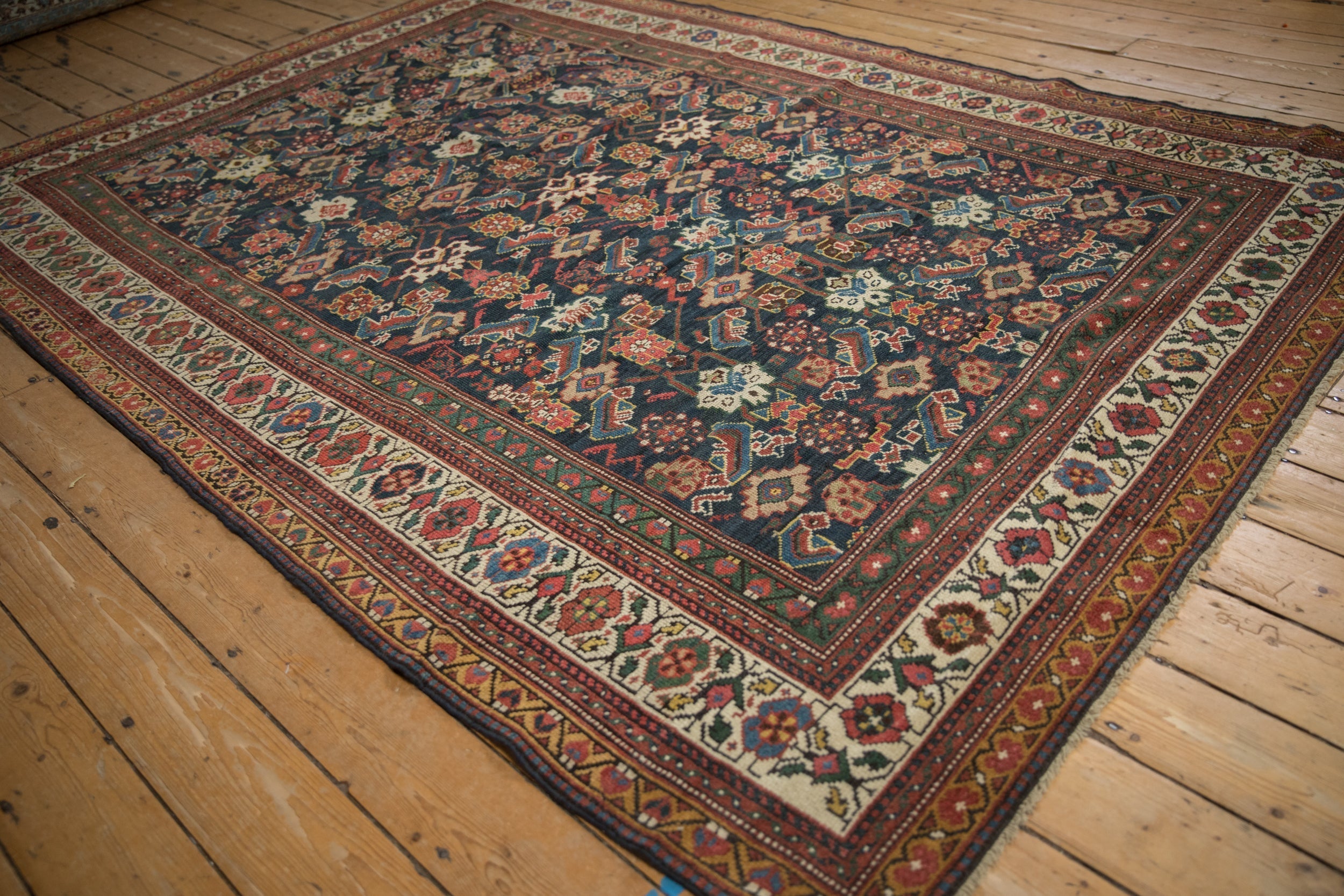 6.5x9 Antique Mahal Carpet by Old New House® - product image 4 for Resin Society