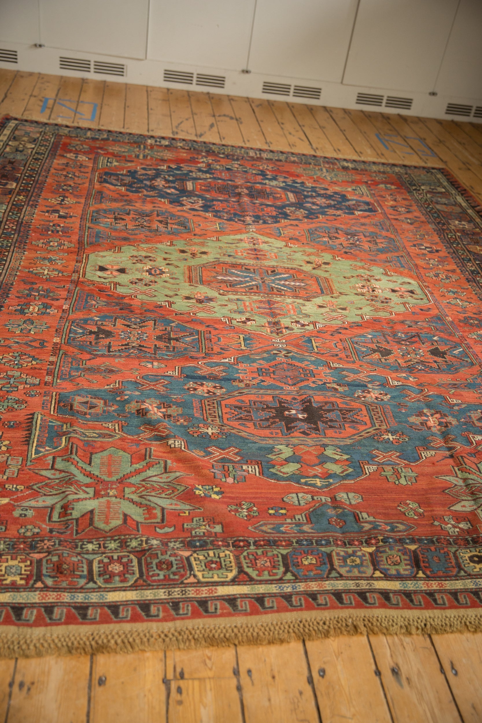 8.5x10.5 Antique Soumac Design Carpet by Old New House® - product image 7 for Resin Society