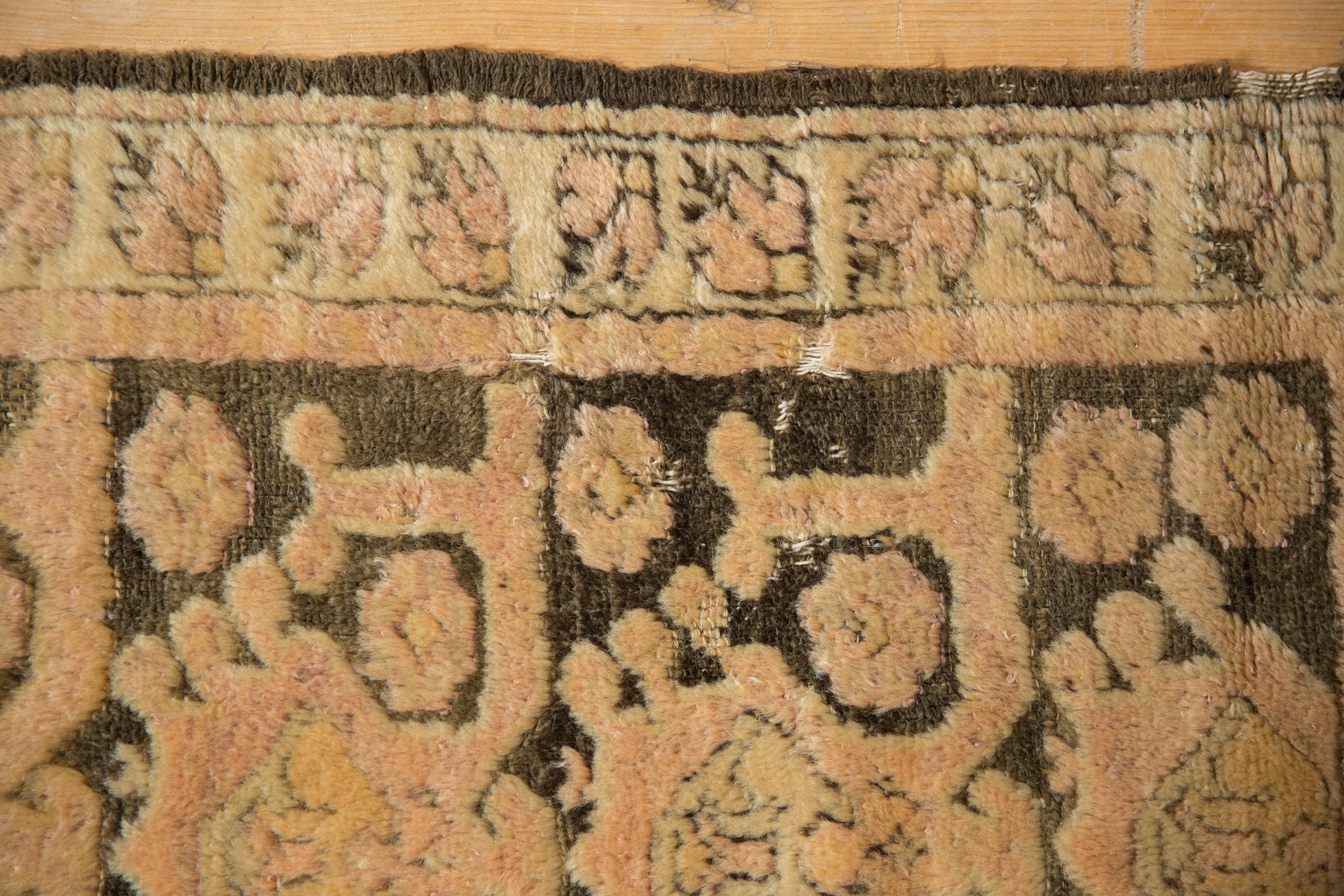 1.5x3 Vintage Distressed Fragment Kars Rug Mat