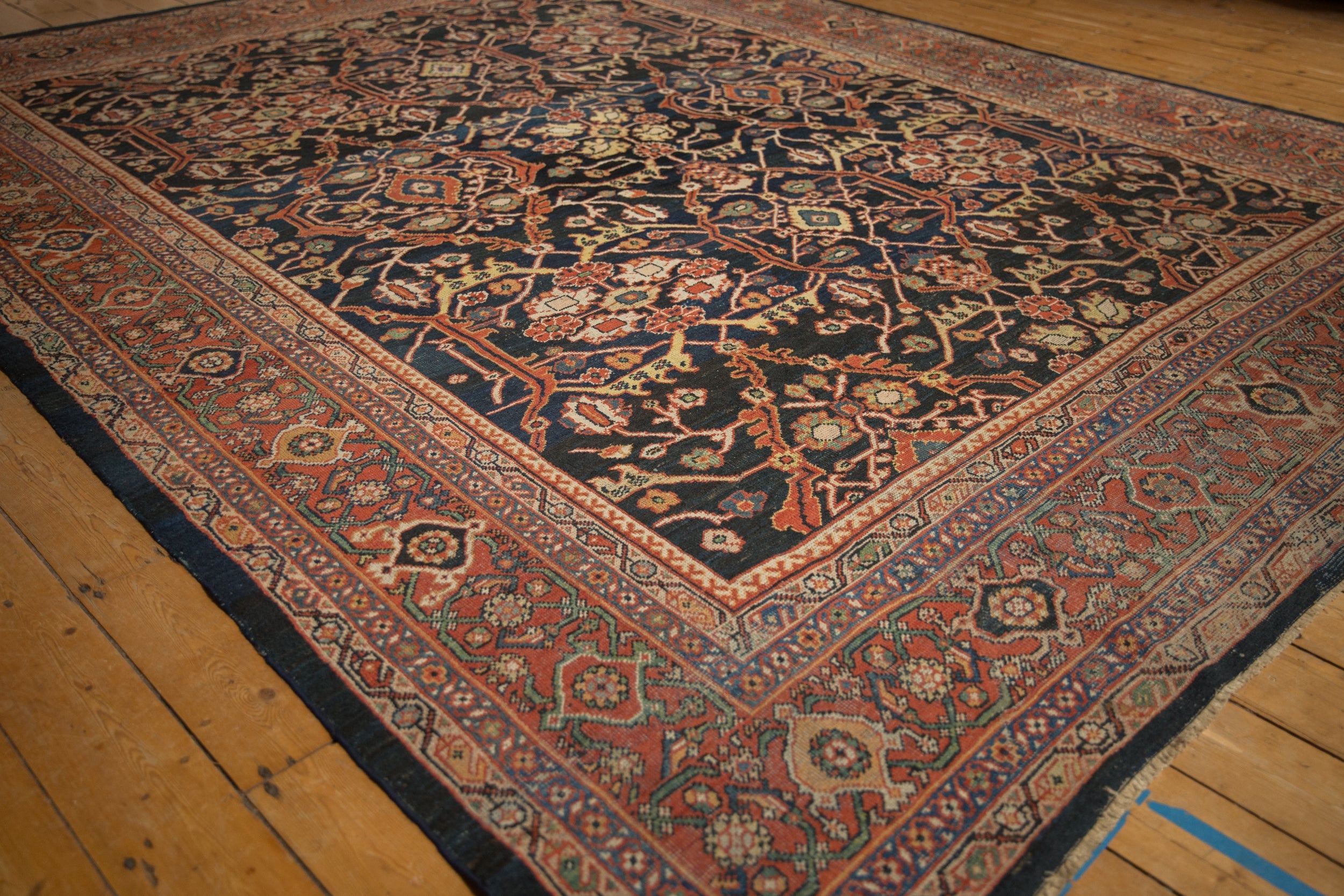9.5x12 Vintage Mahal Carpet by Old New House® - product image 4 for Resin Society