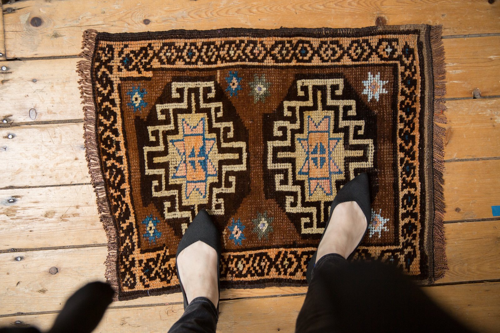 2x2.5 Vintage Oushak Square Rug Mat