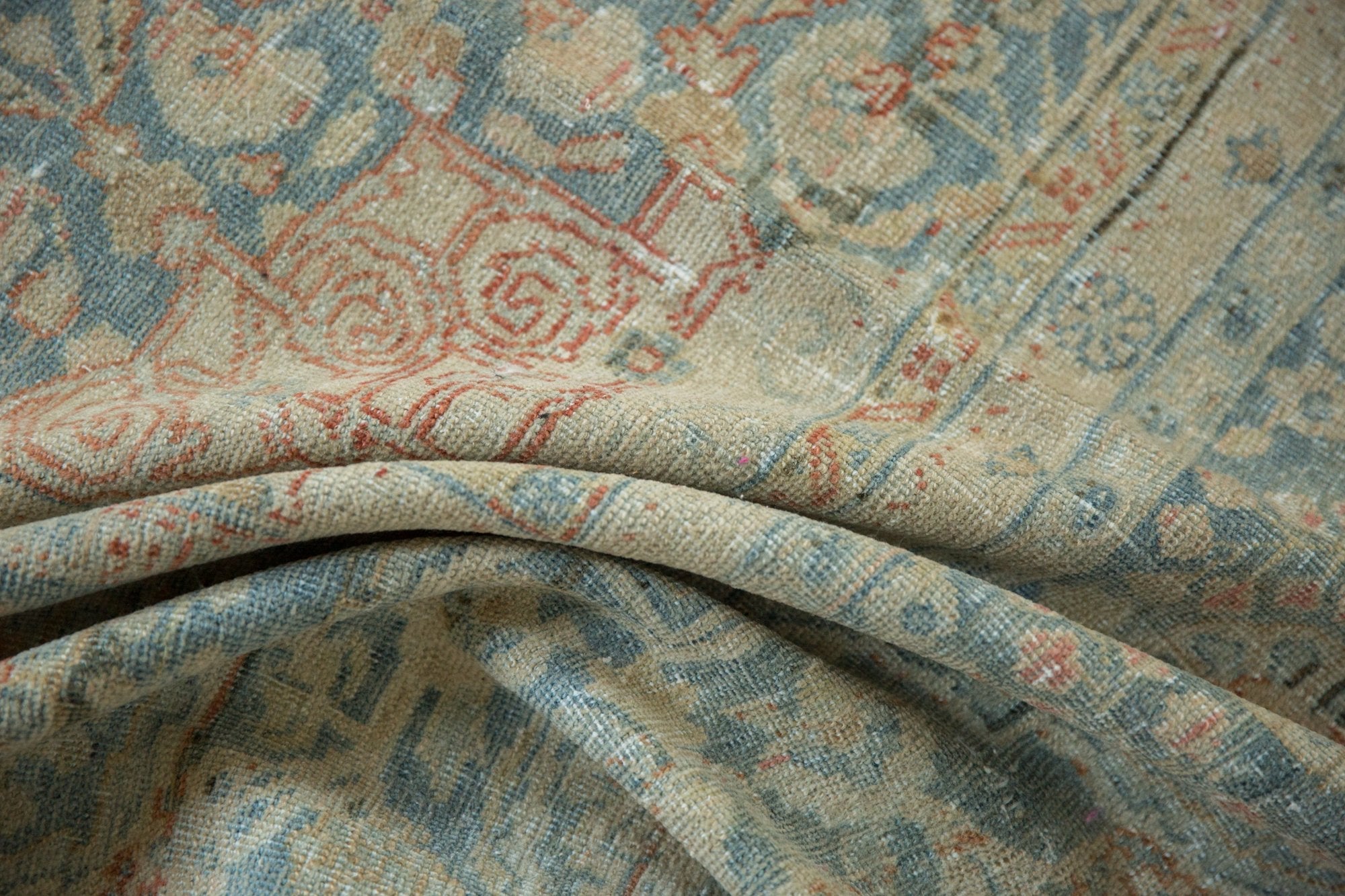 9.5x13.5 Vintage Distressed Mahal Carpet by Old New House® - product image 12 for Resin Society