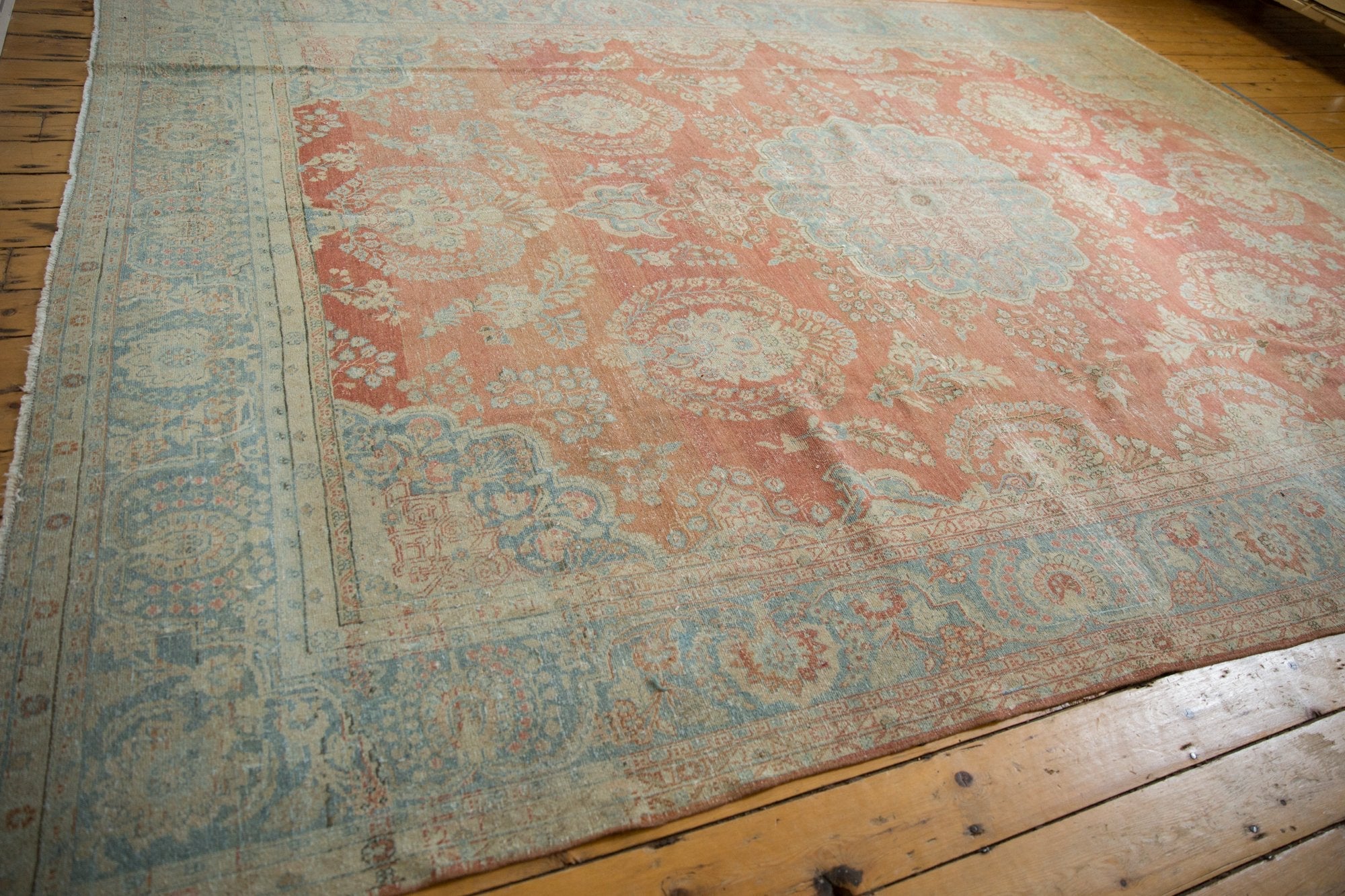 9.5x13.5 Vintage Distressed Mahal Carpet by Old New House® - product image 14 for Resin Society
