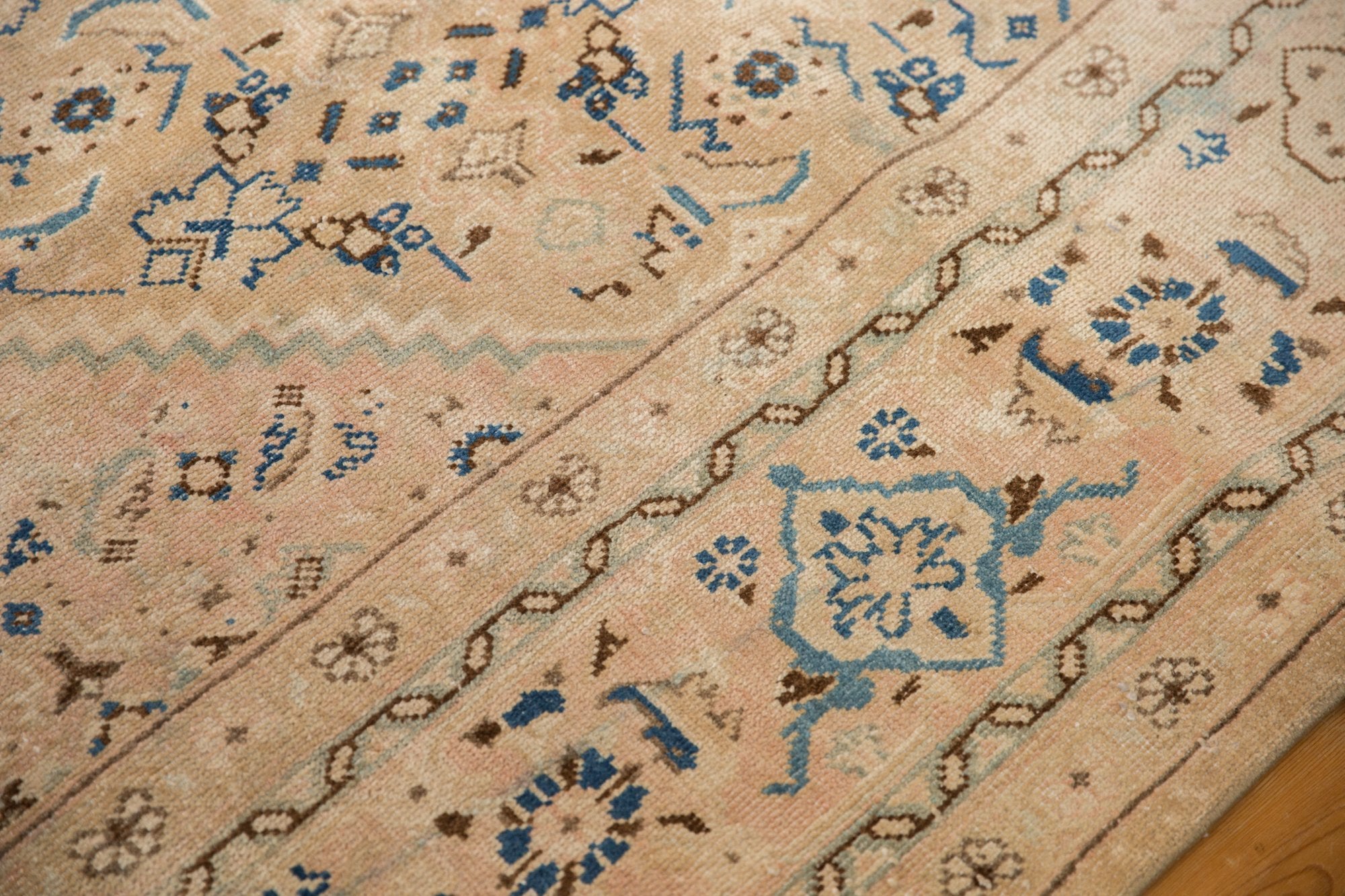 10.5x14 Vintage Mahal Carpet by Old New House® - product image 6 for Resin Society