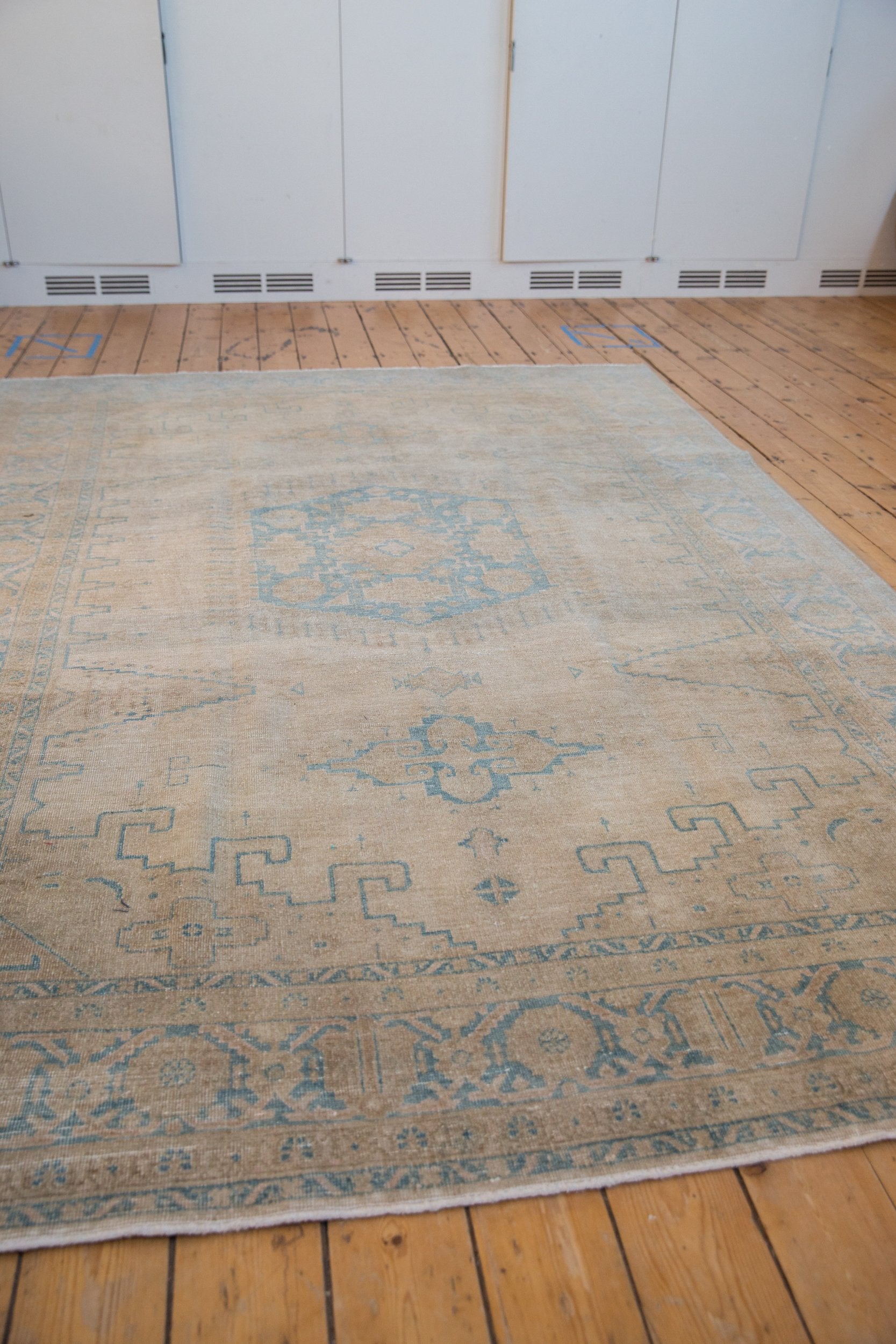 7x10.5 Vintage Distressed Veece Carpet by Old New House® - product image 7 for Resin Society