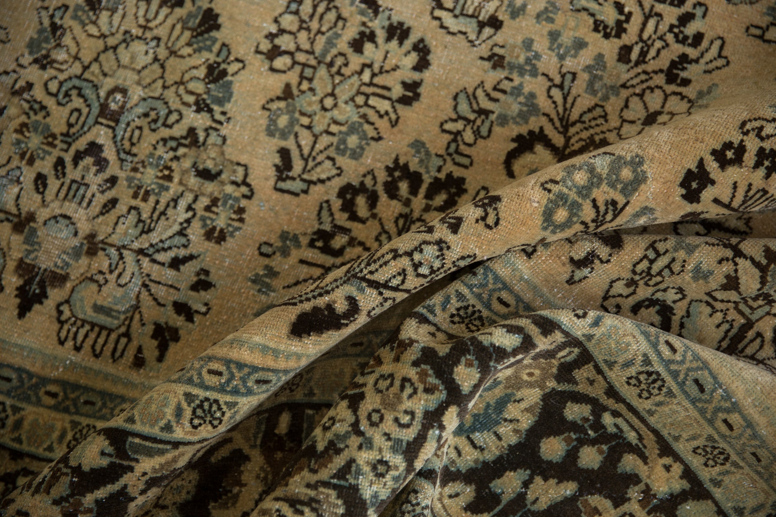8.5x11.5 Vintage Distressed Arak Carpet by Old New House® - product image 11 for Resin Society