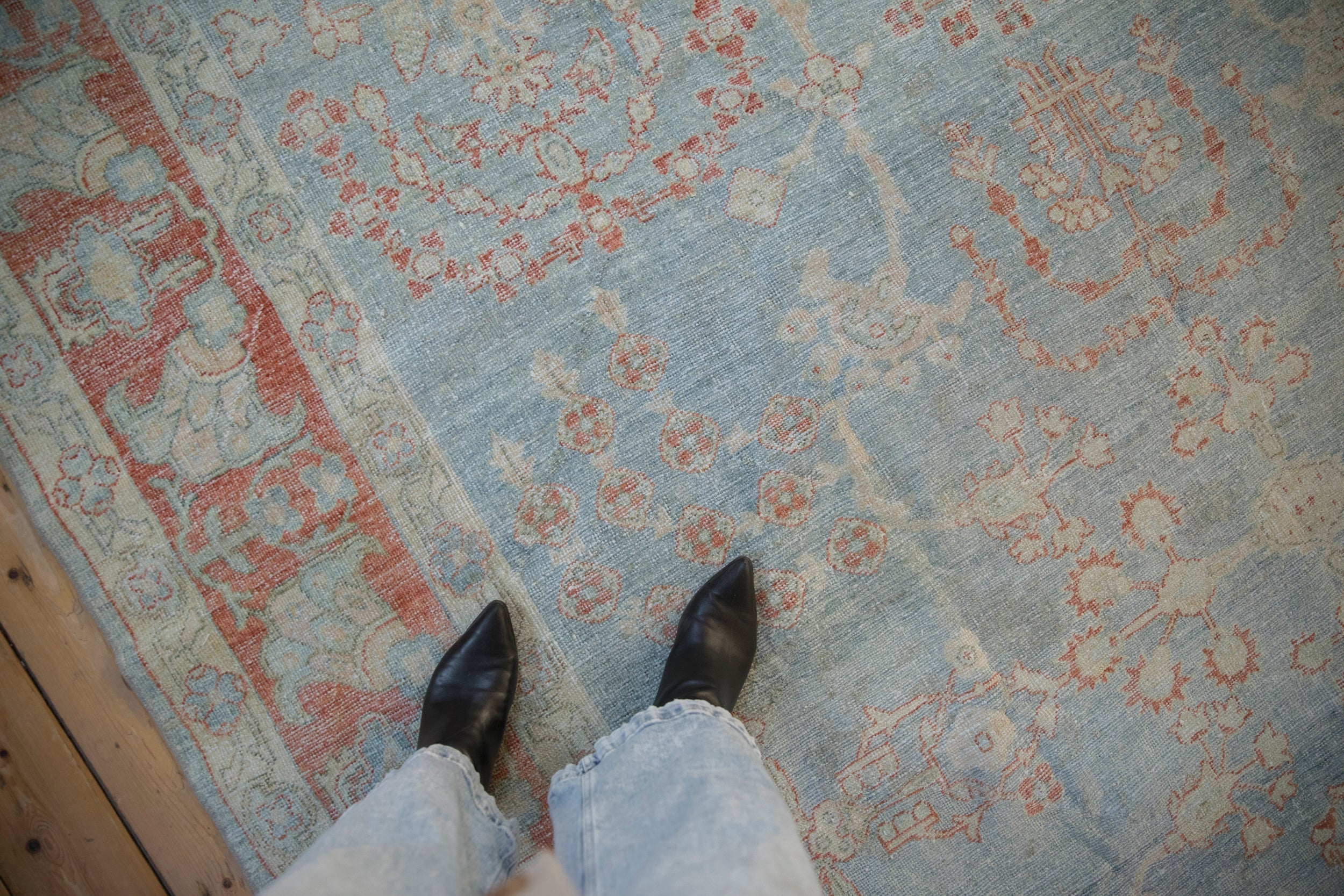 8.5x12 Vintage Distressed Mahal Carpet by Old New House® - product image 2 for Resin Society