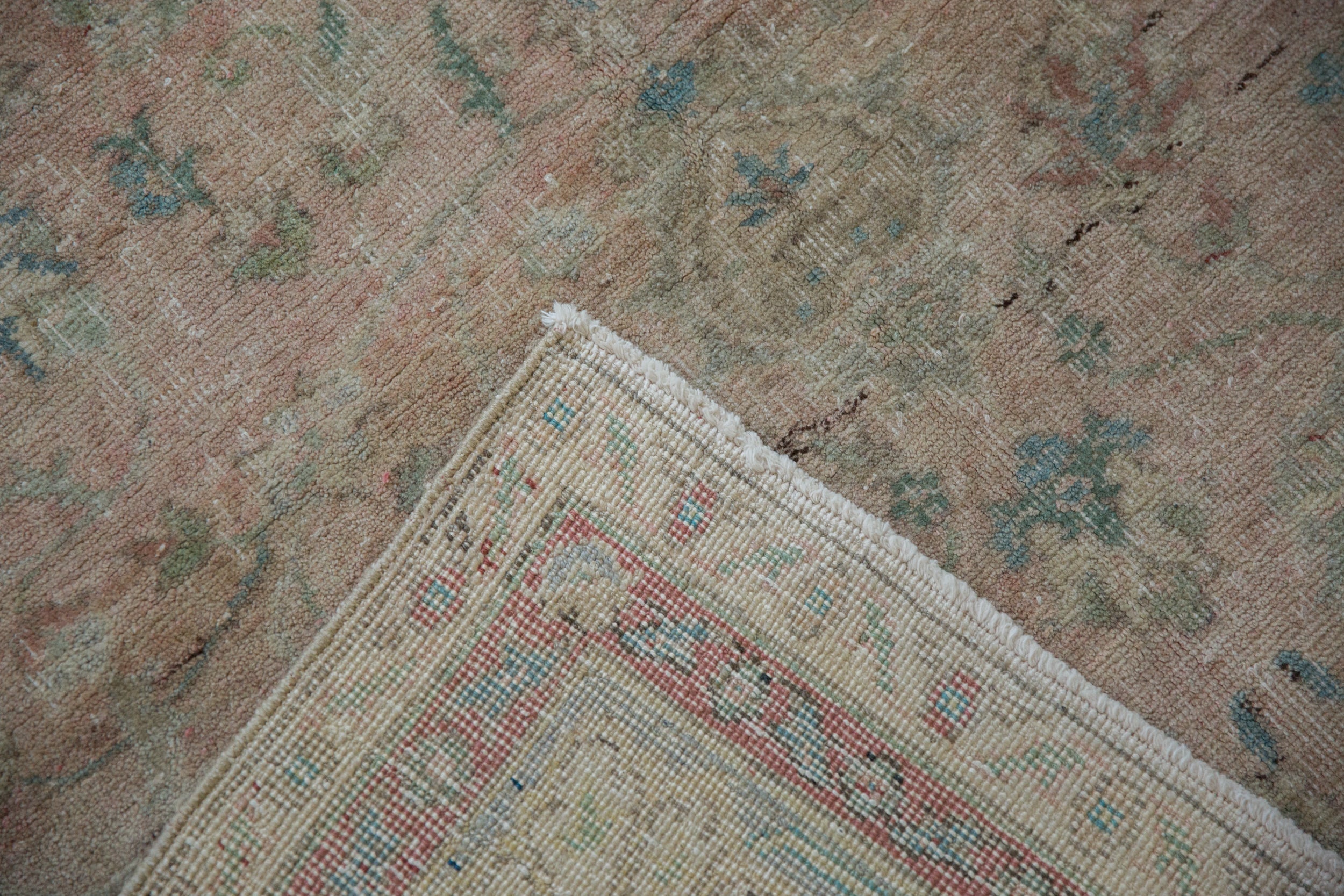 5.5x9.5 Vintage Distressed Sivas Carpet by Old New House® - product image 12 for Resin Society