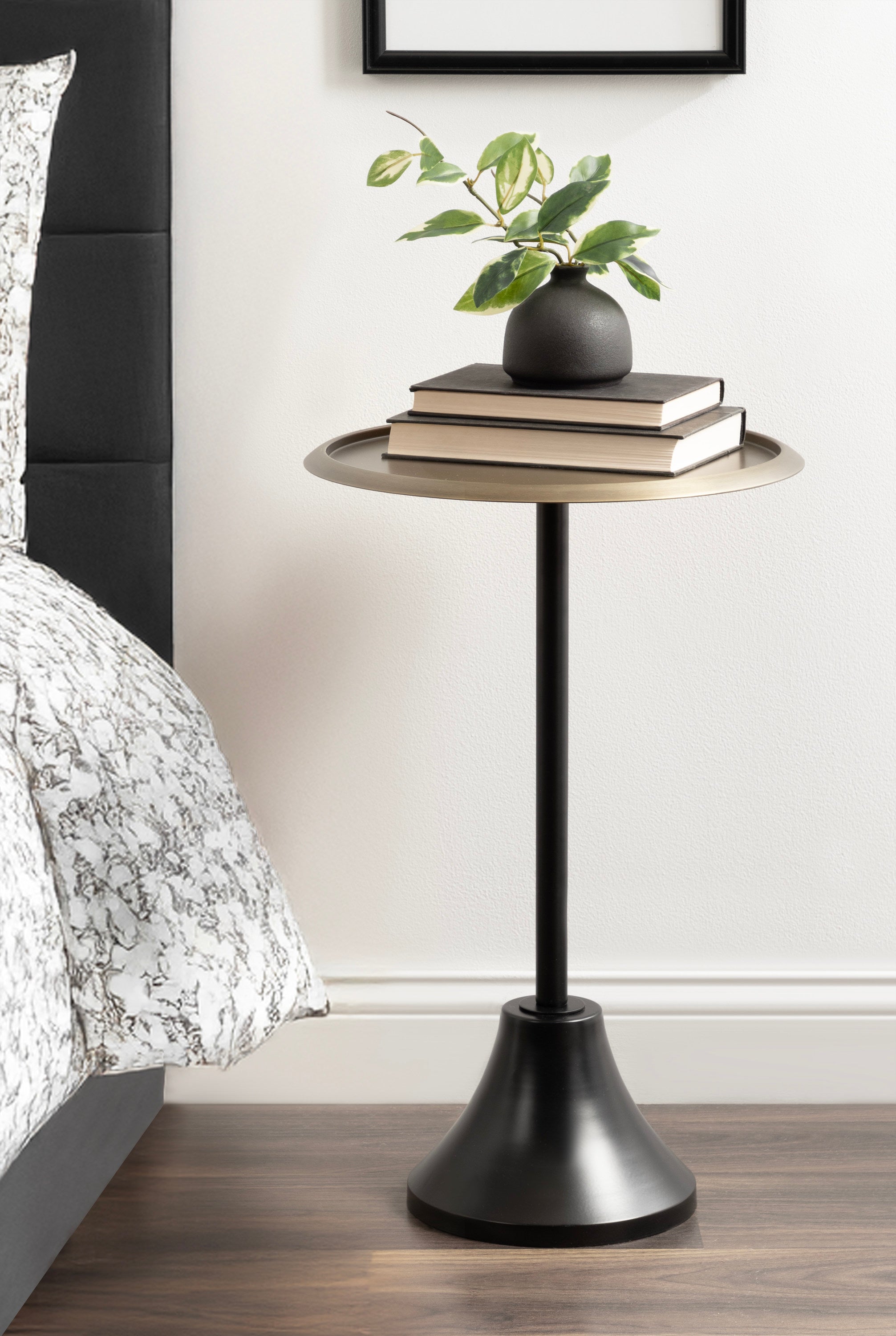 Sanzo Metal Side Table