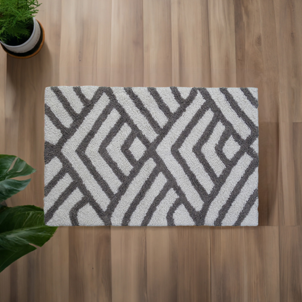CHICOS HOME Bath Rug with geometric grey and ivory pattern