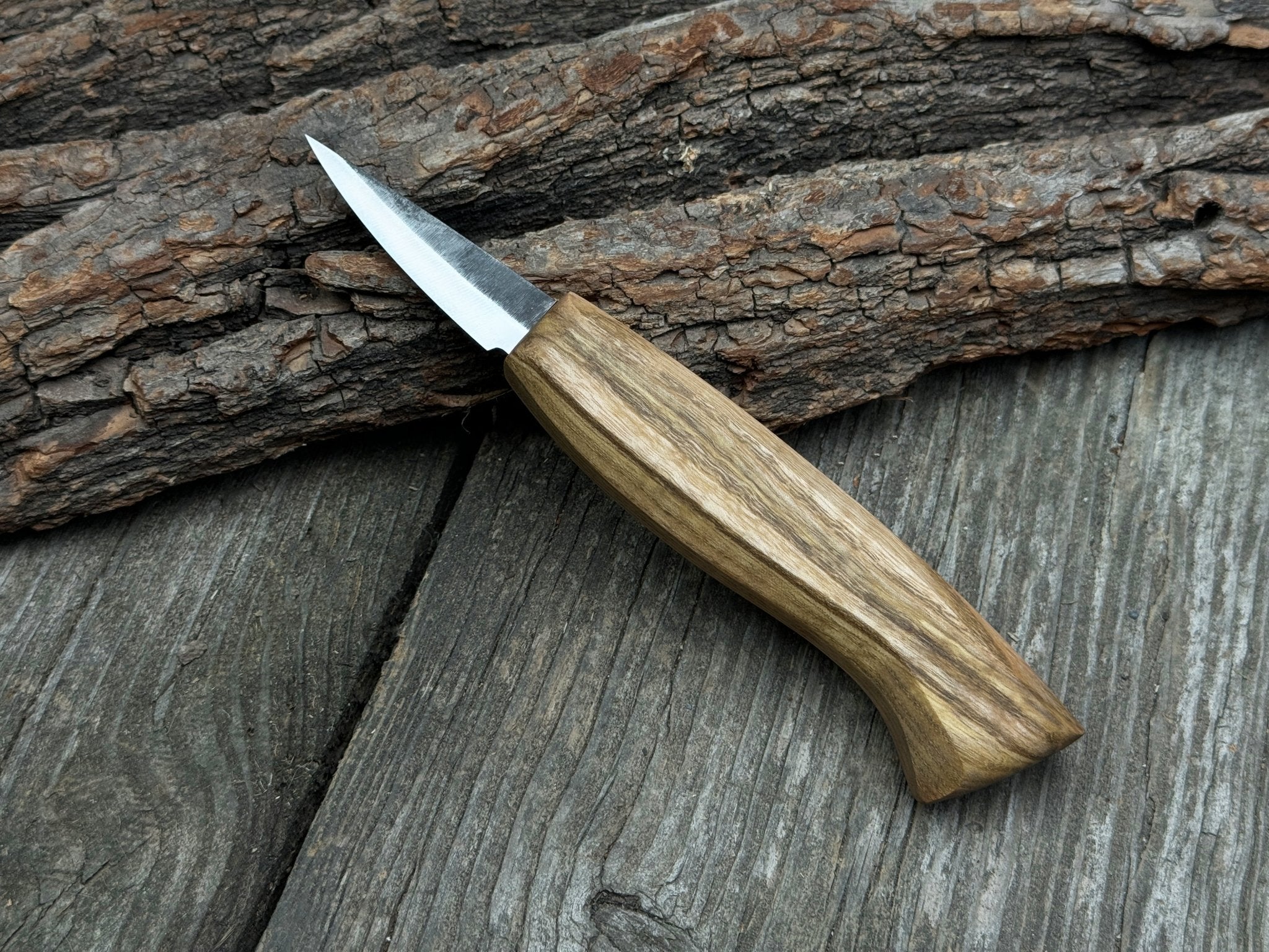 Skewed Detail Knife with 5.5 cm blade and ash wood handle by Sharky Forged Steel Tools