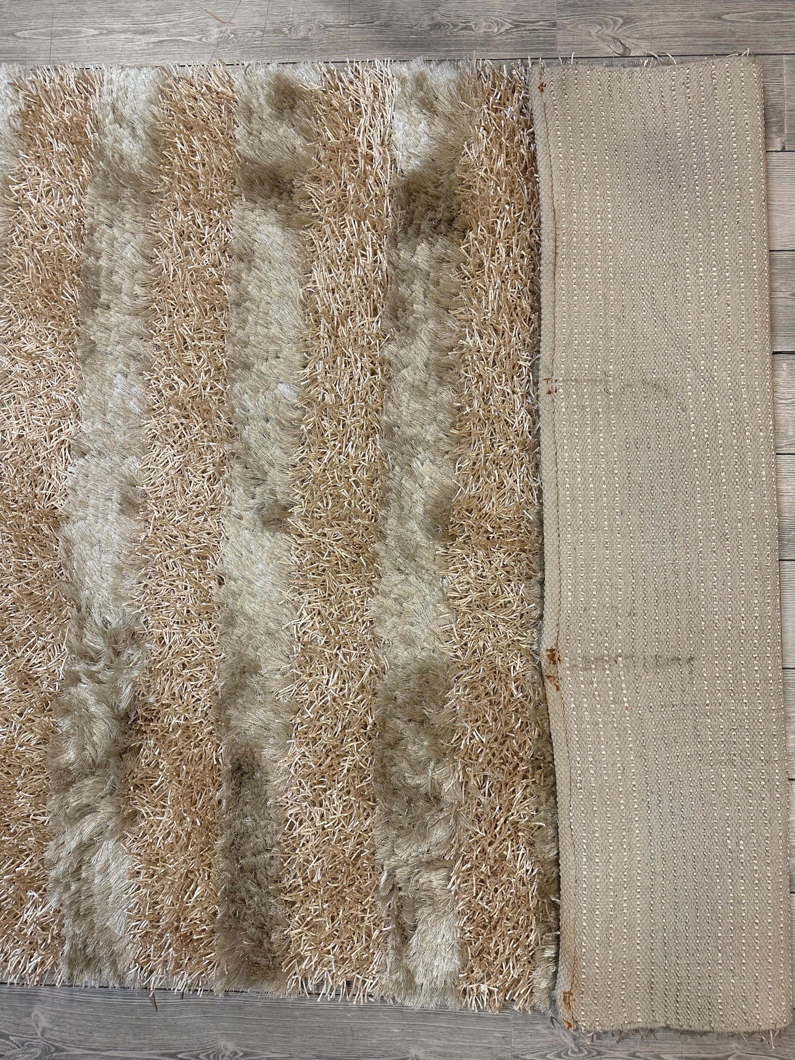 Handwoven Multi-Tone Shag Rug 5' x 6'7”