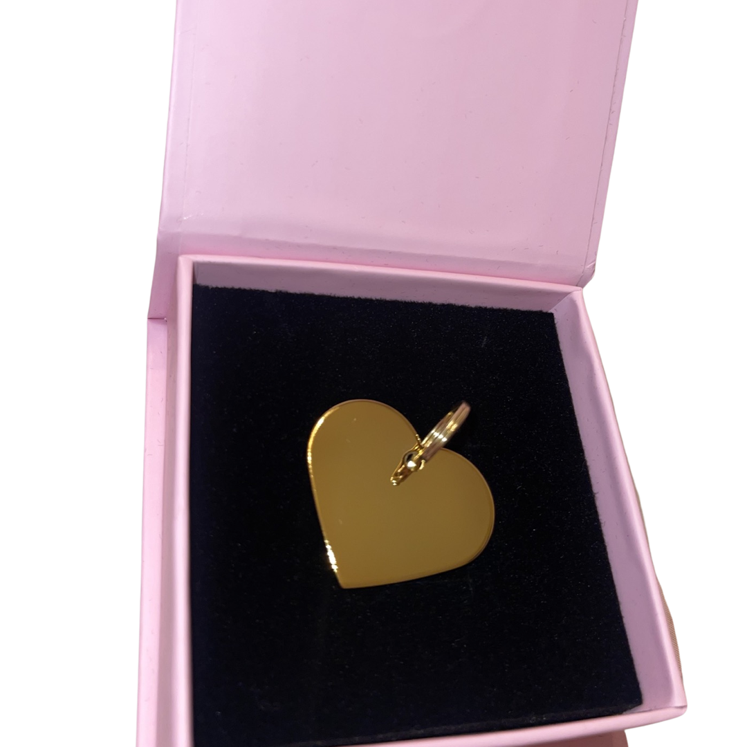 Heart Charm pendant customizable with engraved text in gold and silver options