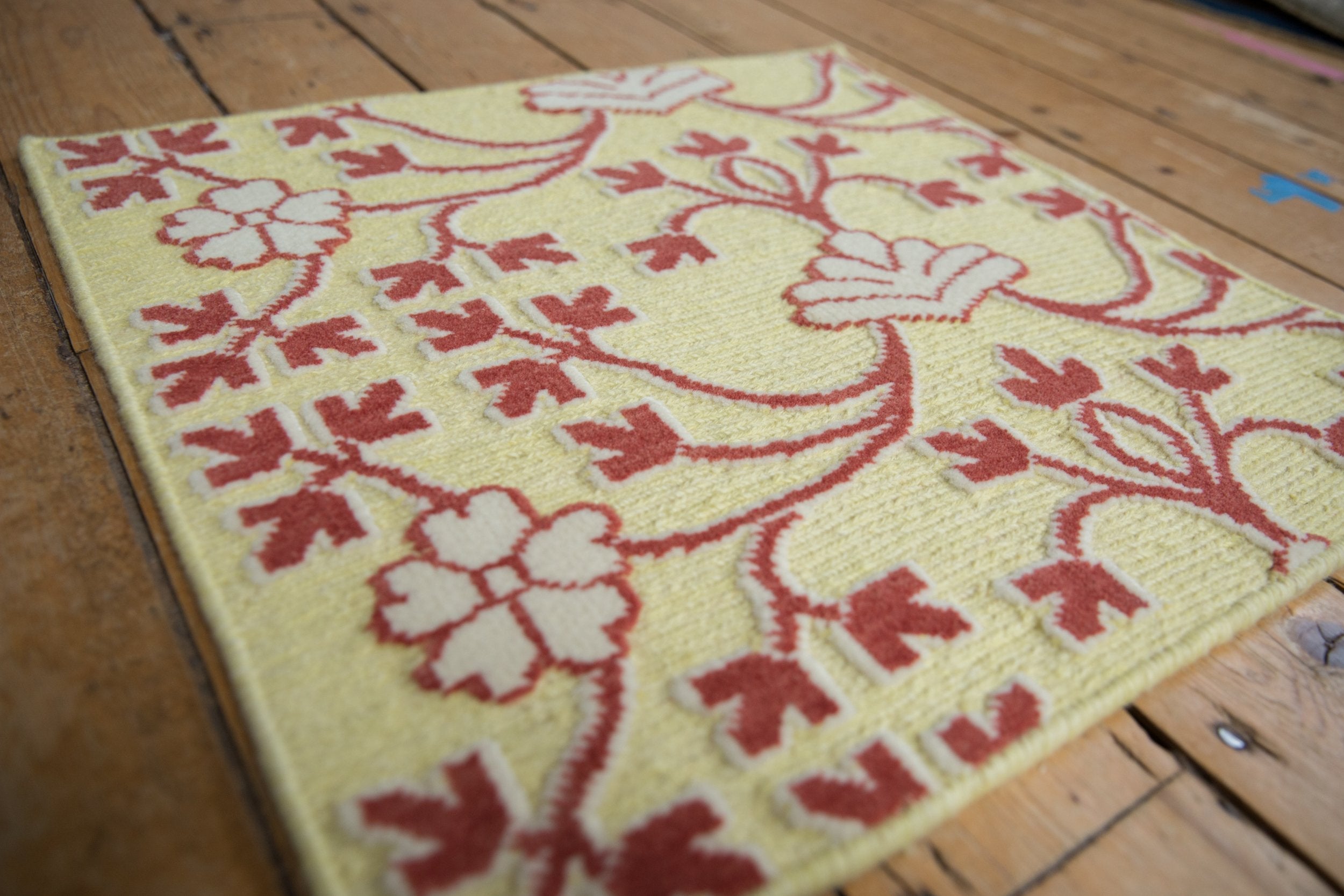 2x2 New Indian Samarkand Design Square Rug Mat
