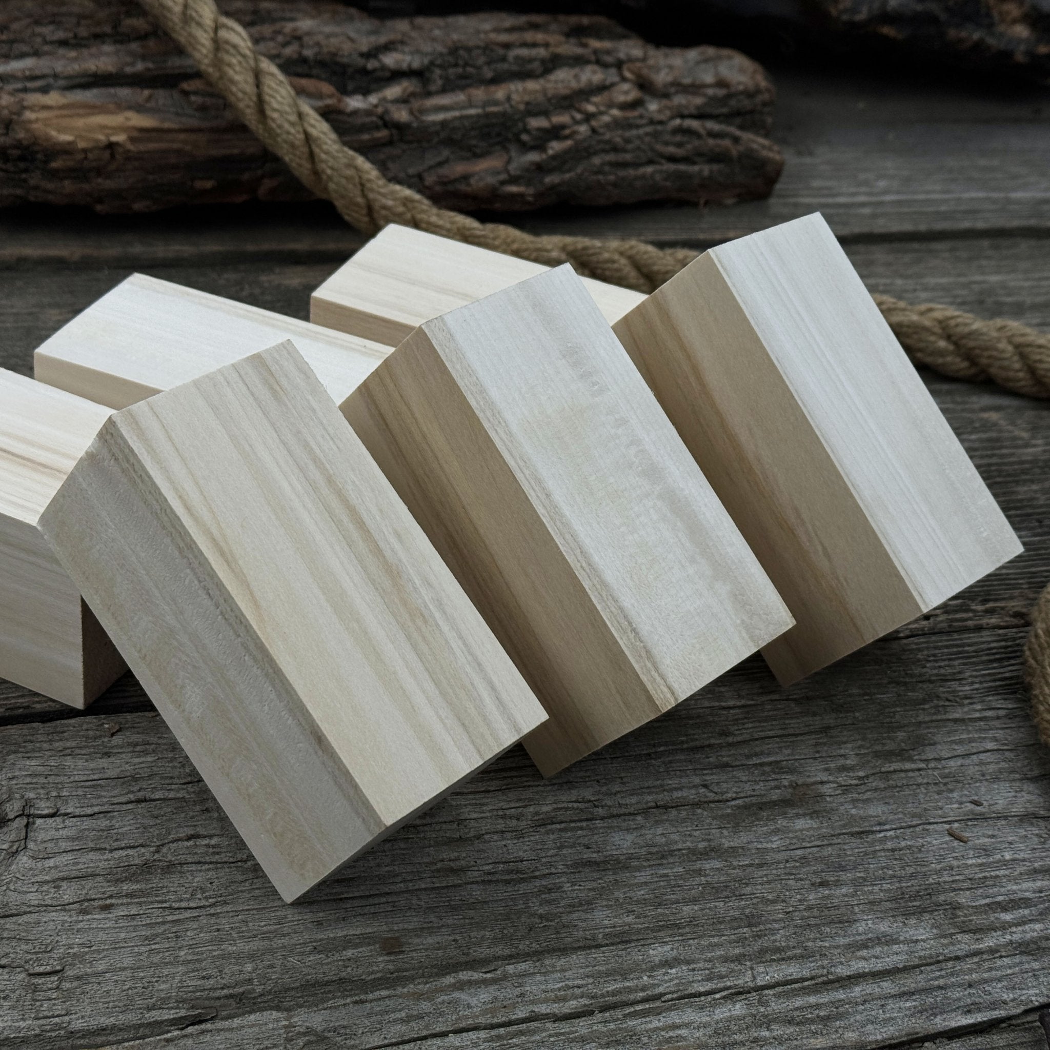 Set of 6 smooth linden wood carving blanks sized 10 by 5 by 5 centimeters