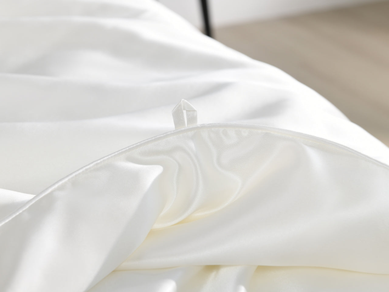 All Season Silk Filled Comforter with Silk Shell by Perle Silk - product image 5 for Resin Society