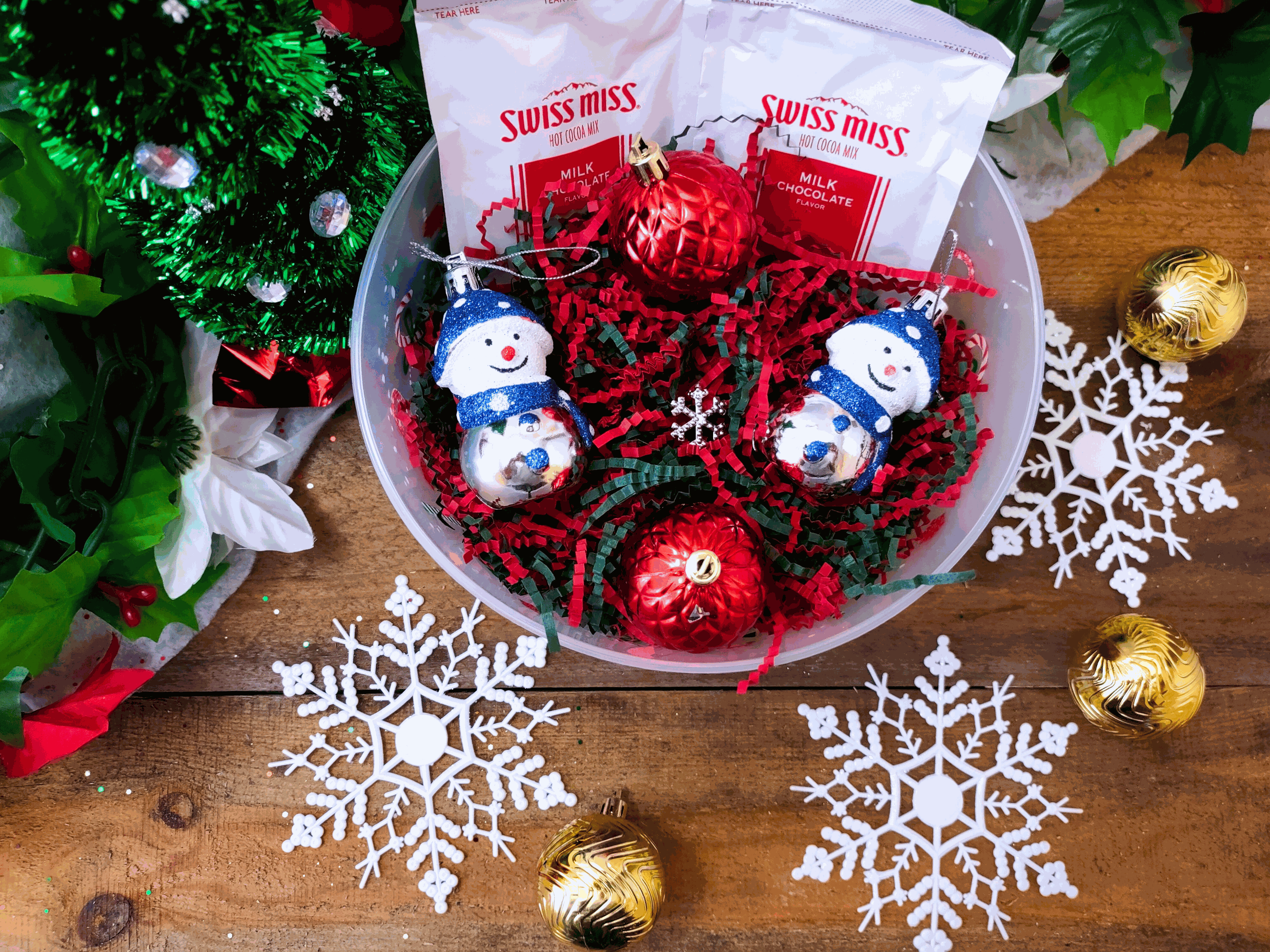Crinkle paper 40lb Christmas Shredded paper by CrinklePak - product image 3 for Resin Society