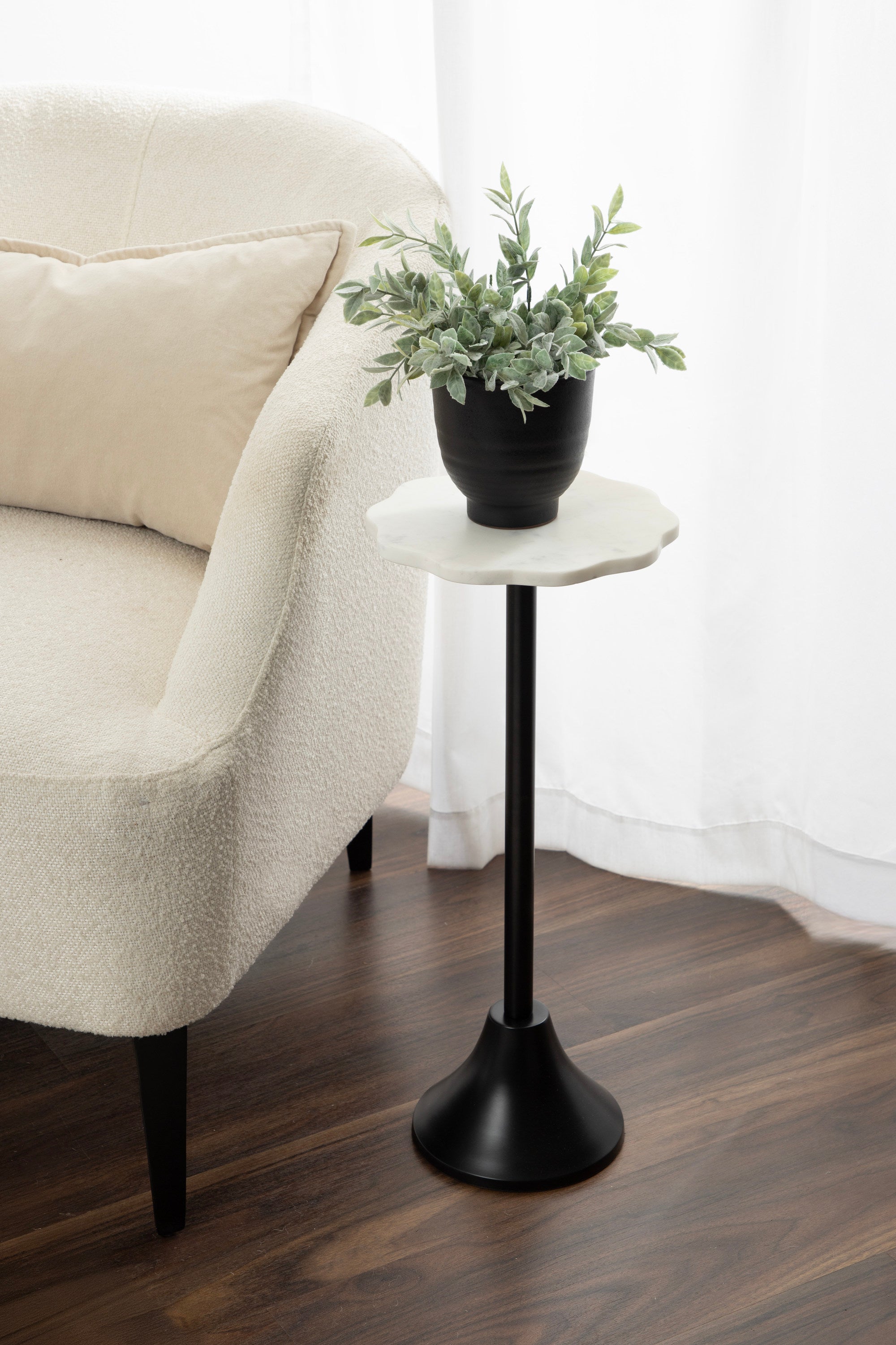 Sanzo Scalloped Marble and Metal Table