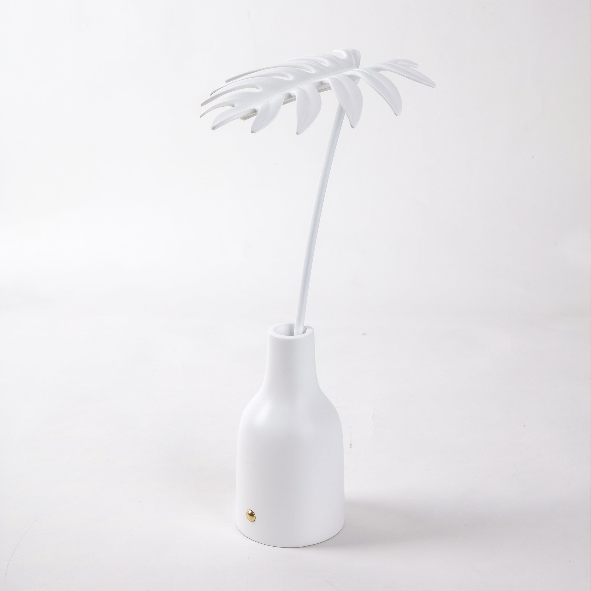 Leaf Light Stellou by DEKOR - Resin Society