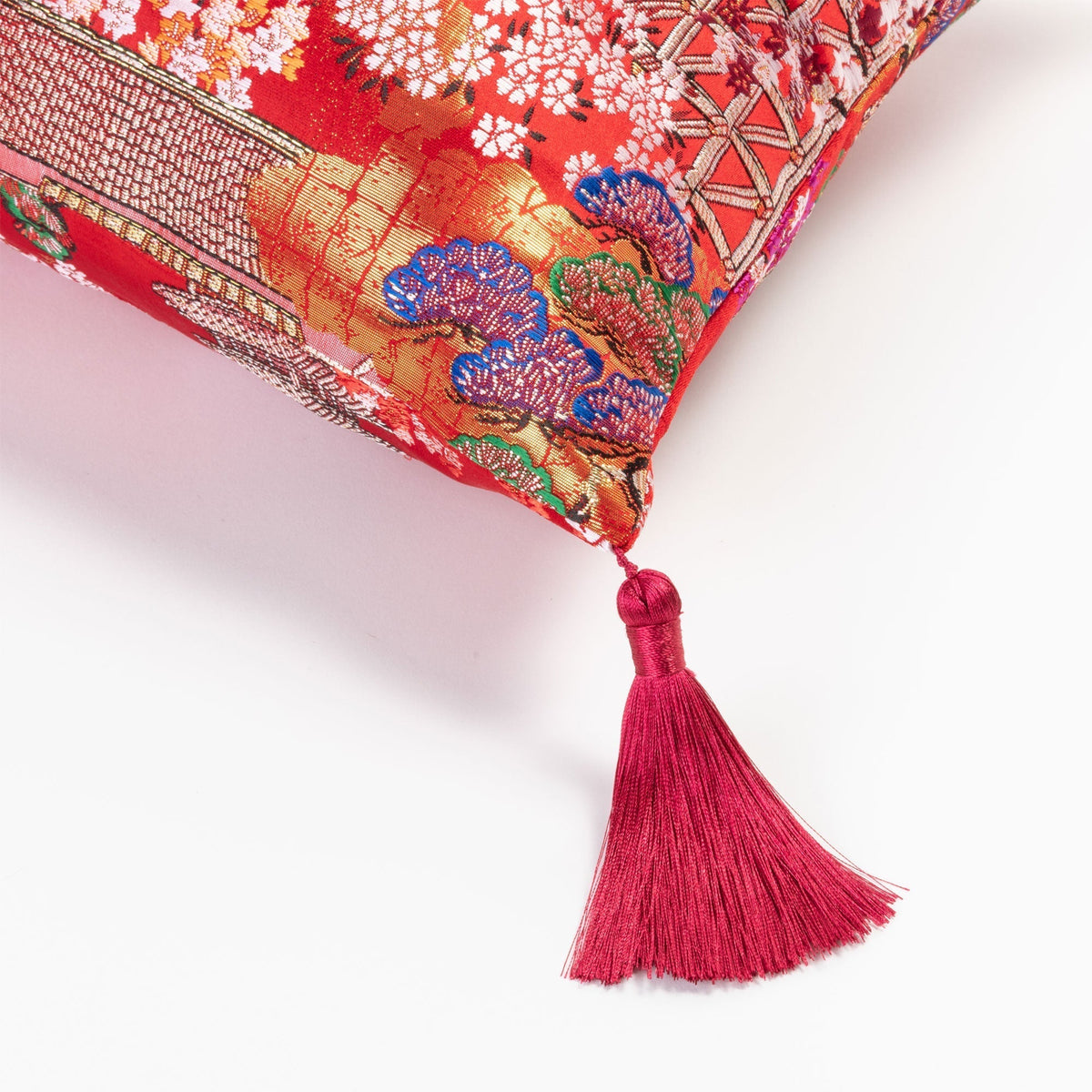 Hybrid Cushion Pirra detail image - Resin Society