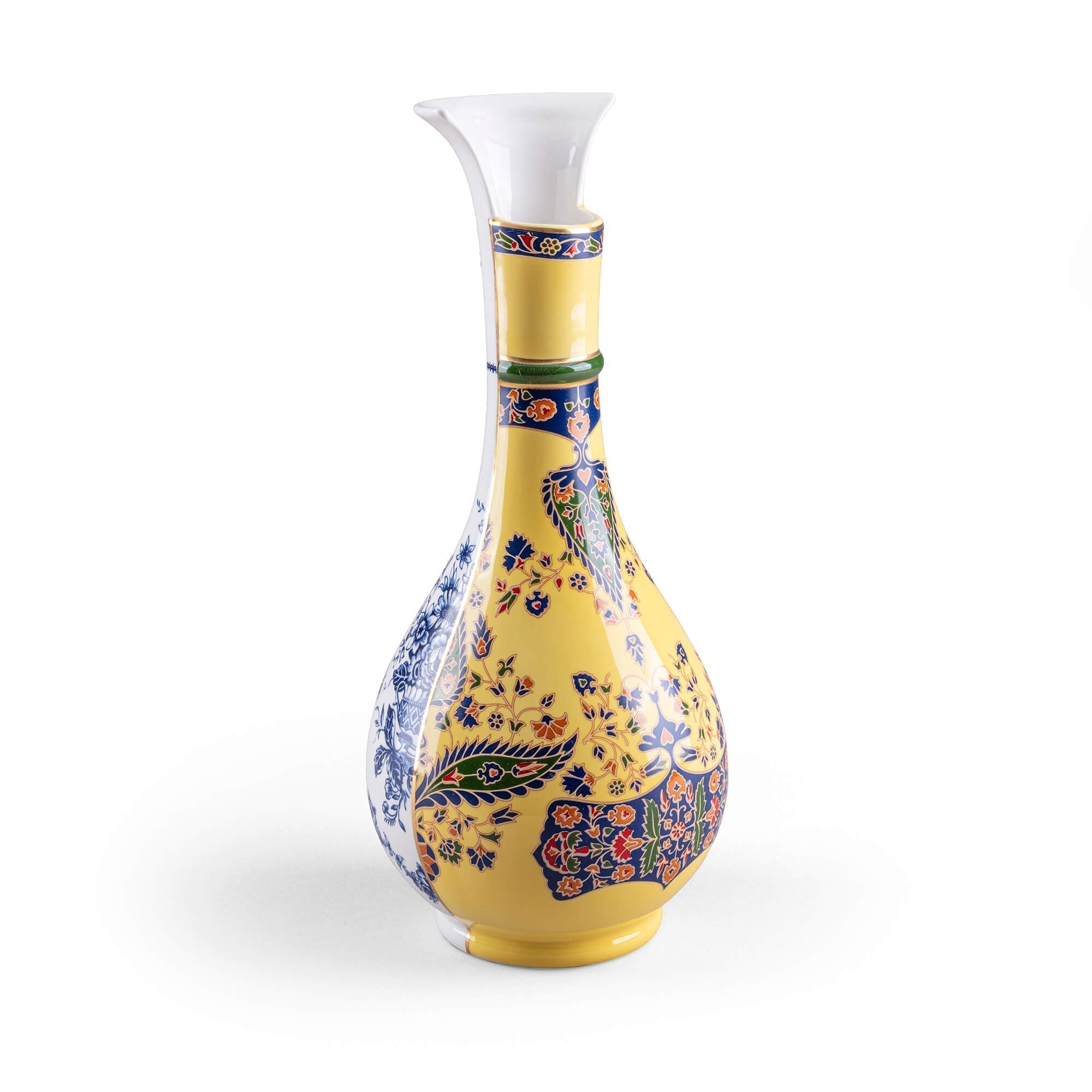 Hybrid Vase Chunar detail image - Resin Society