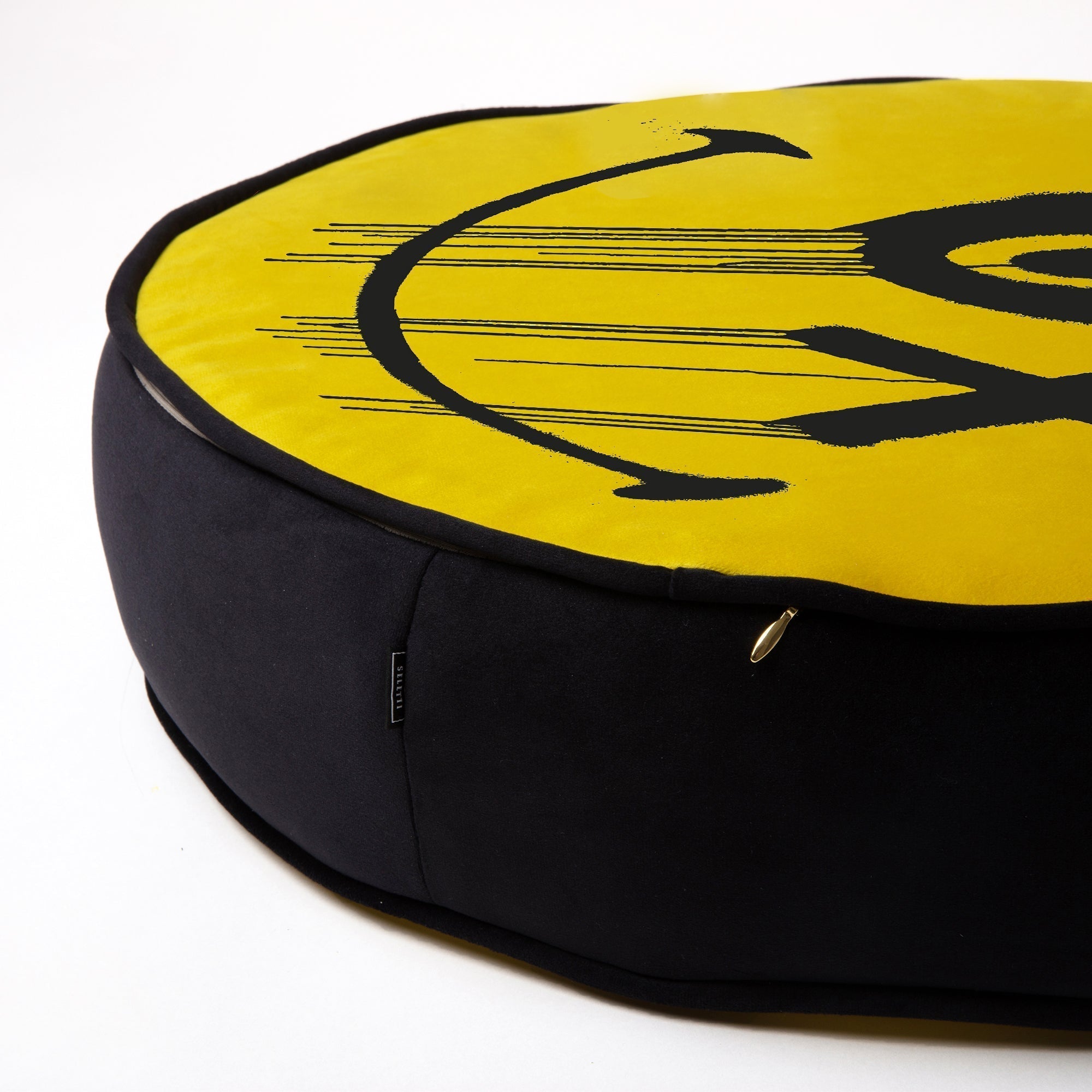 OX Cushion Smiley Æ by AndrÈ Saraiva by DEKOR - product image 2 for Resin Society