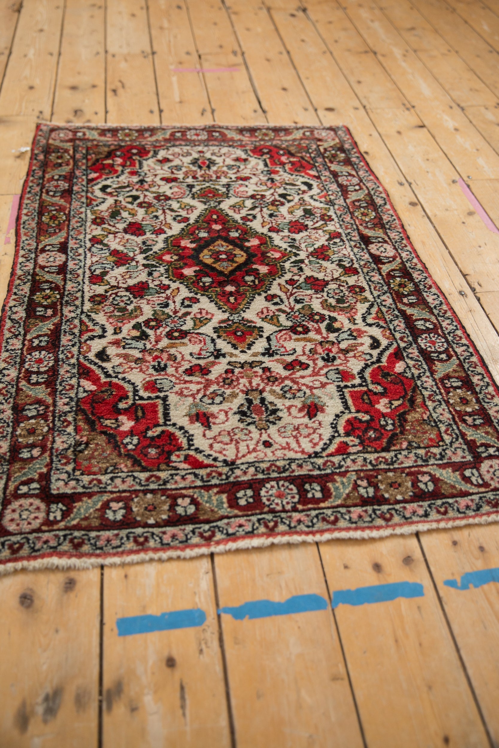 2.5x4 Vintage Dargezine Rug