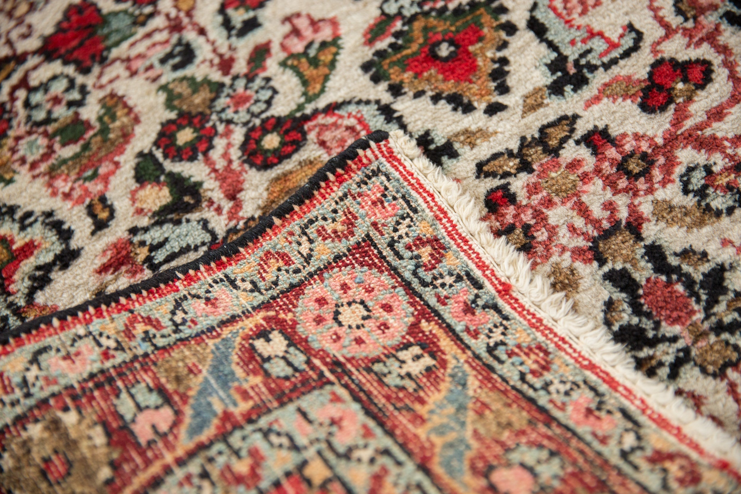 2.5x4 Vintage Dargezine Rug