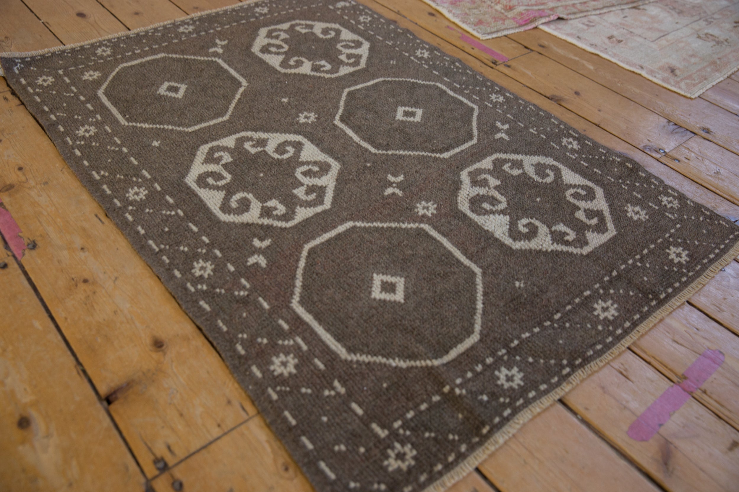 2.5x3.5 Vintage Distressed Oushak Rug