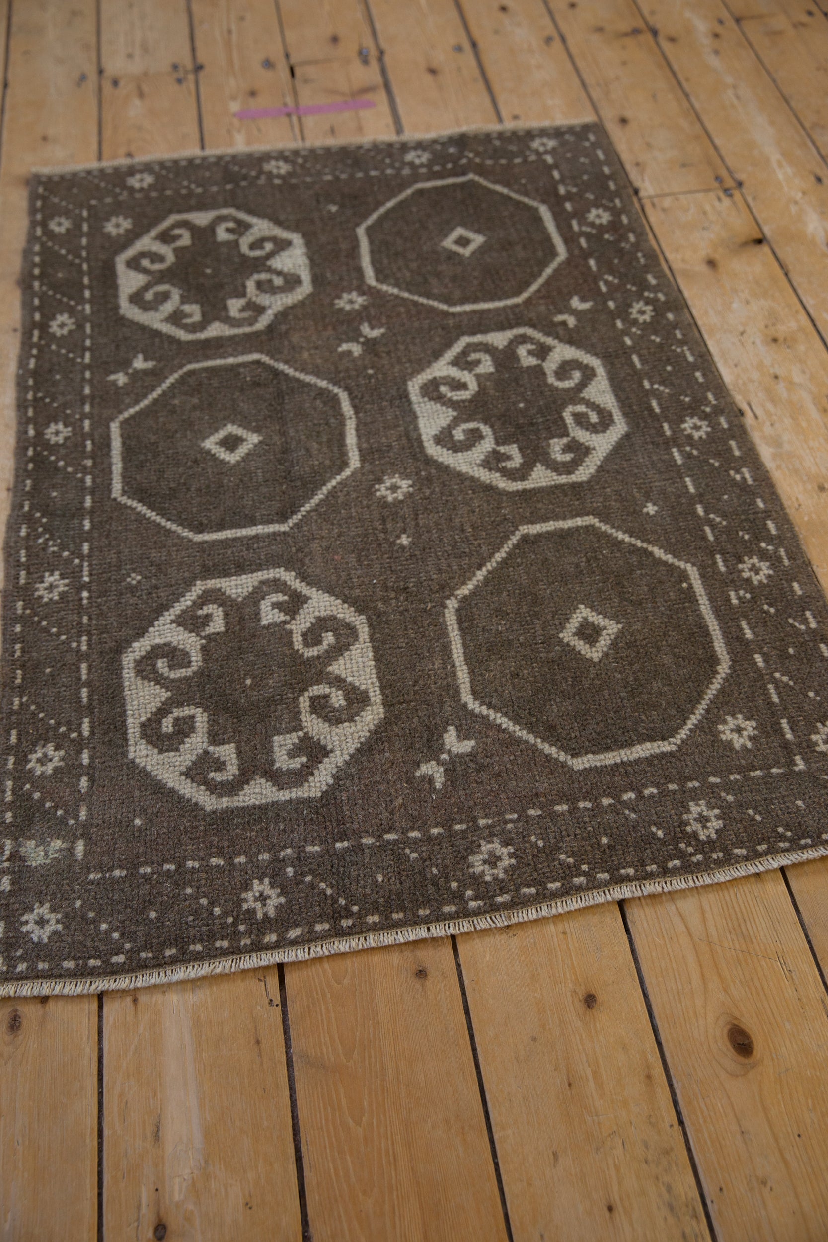 2.5x3.5 Vintage Distressed Oushak Rug