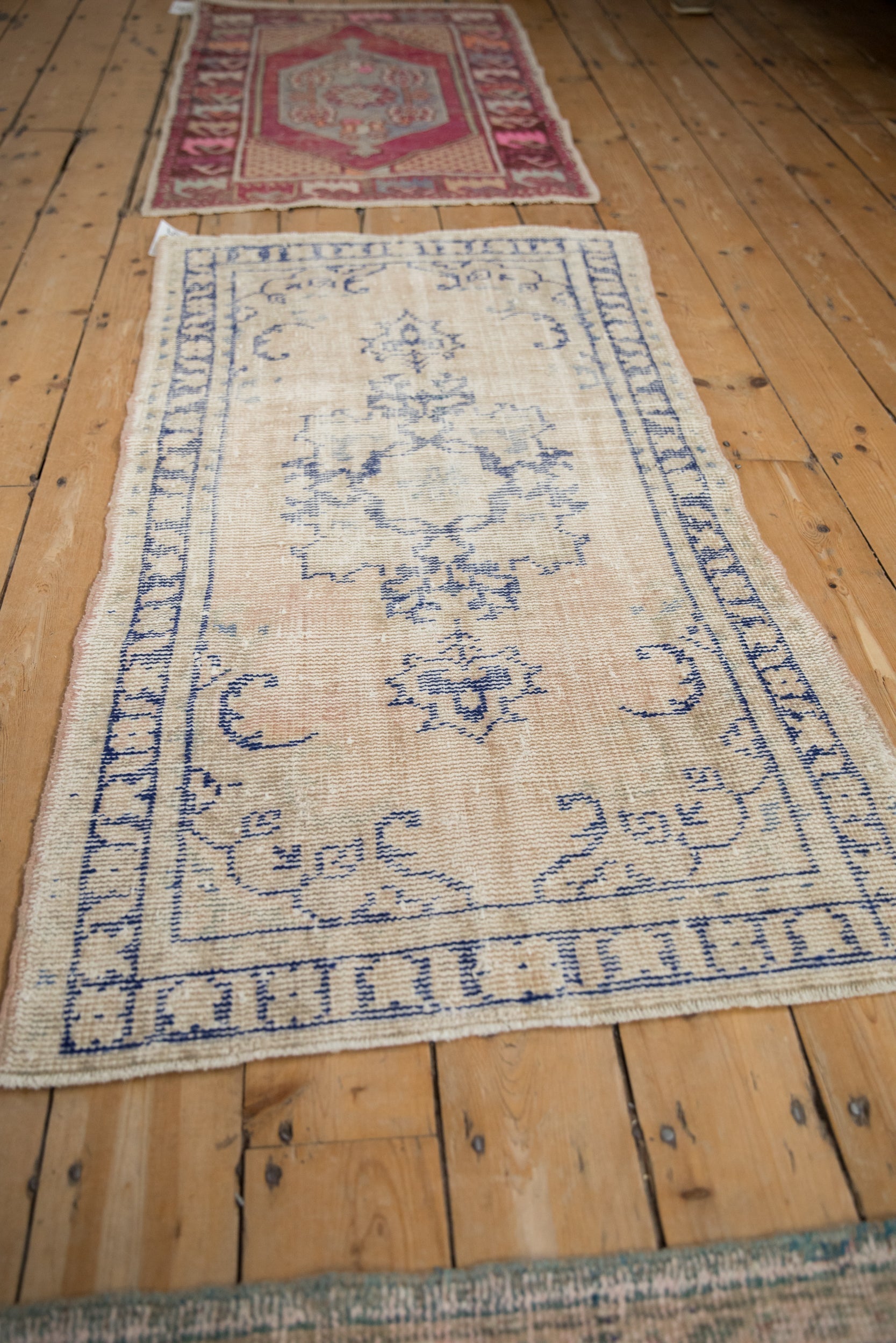 2.5x4.5 Vintage Distressed Oushak Rug
