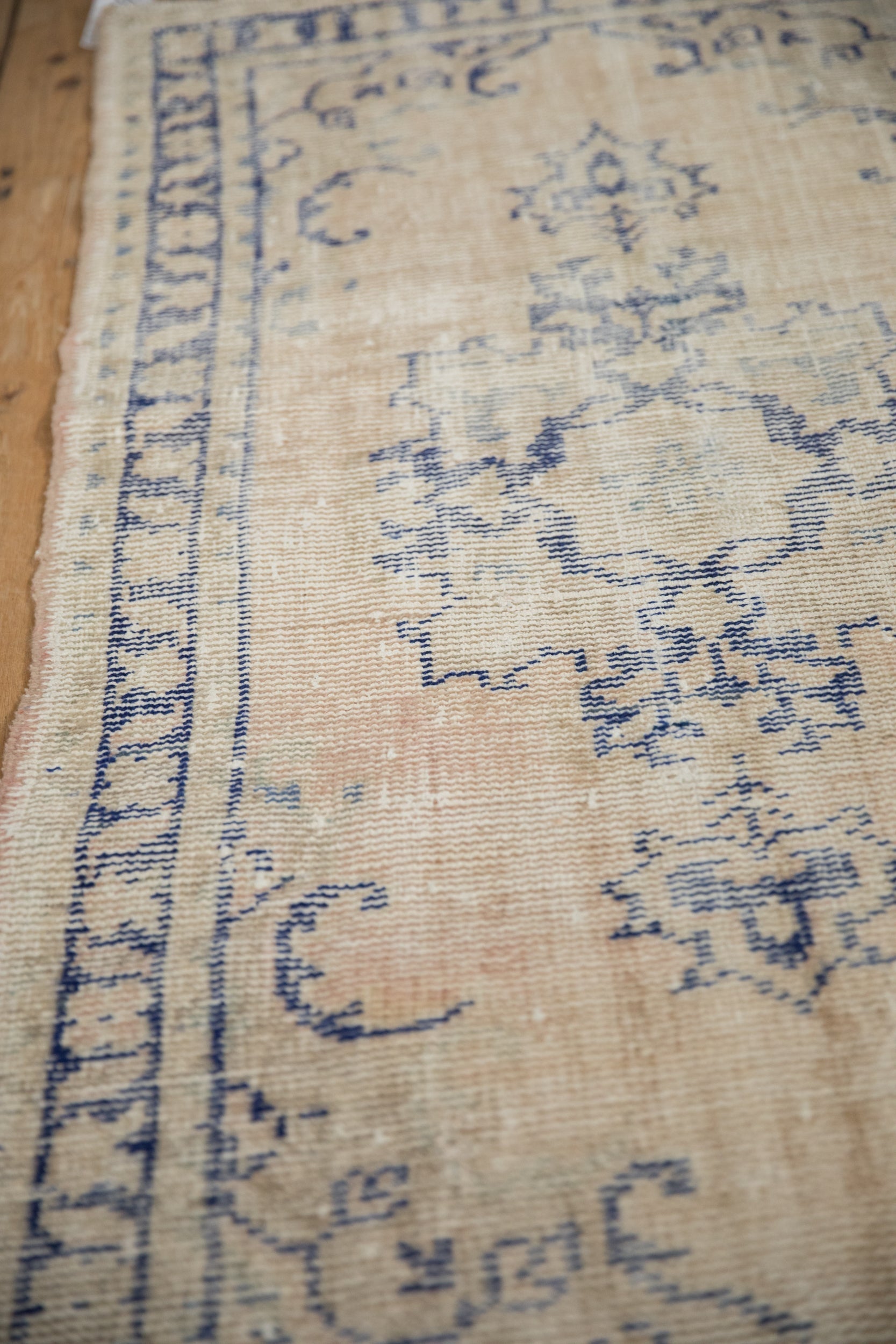 2.5x4.5 Vintage Distressed Oushak Rug