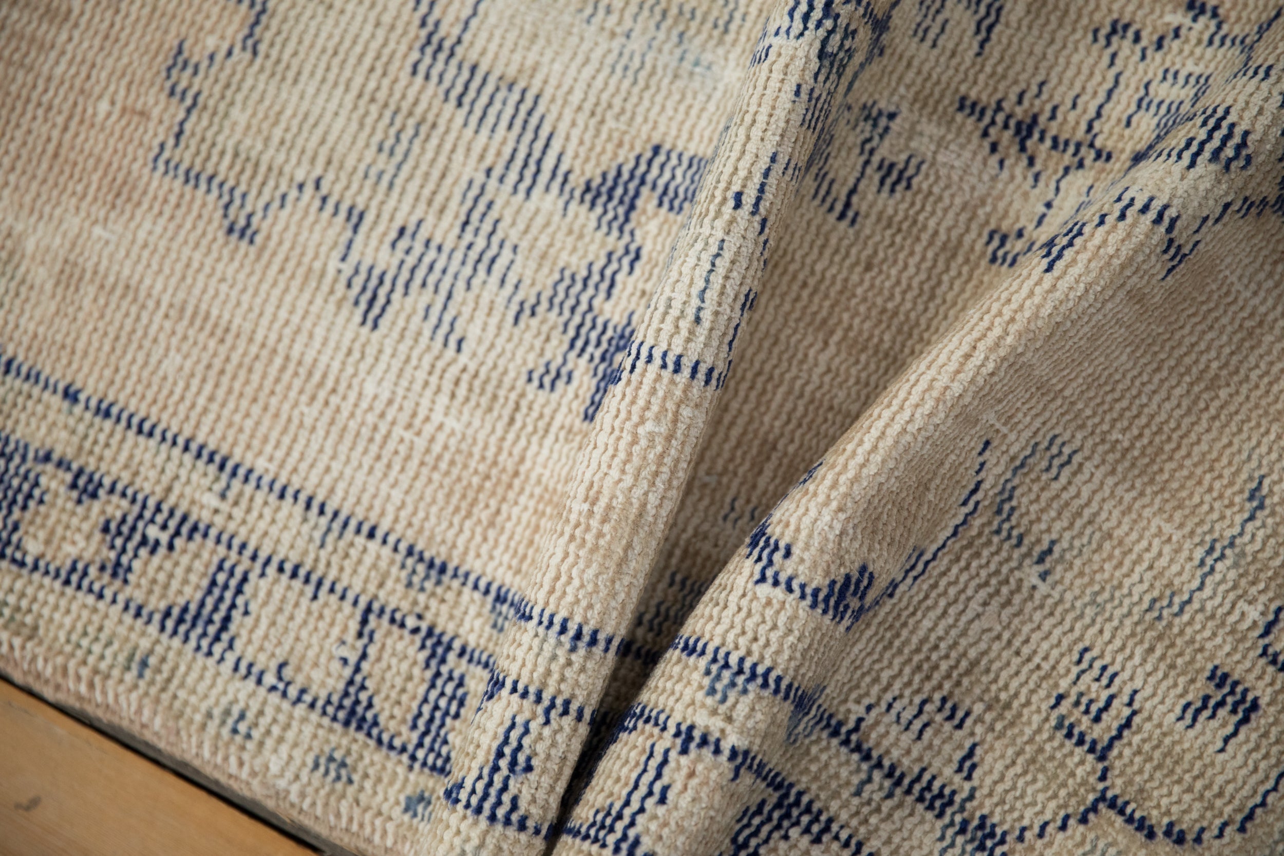 2.5x4.5 Vintage Distressed Oushak Rug