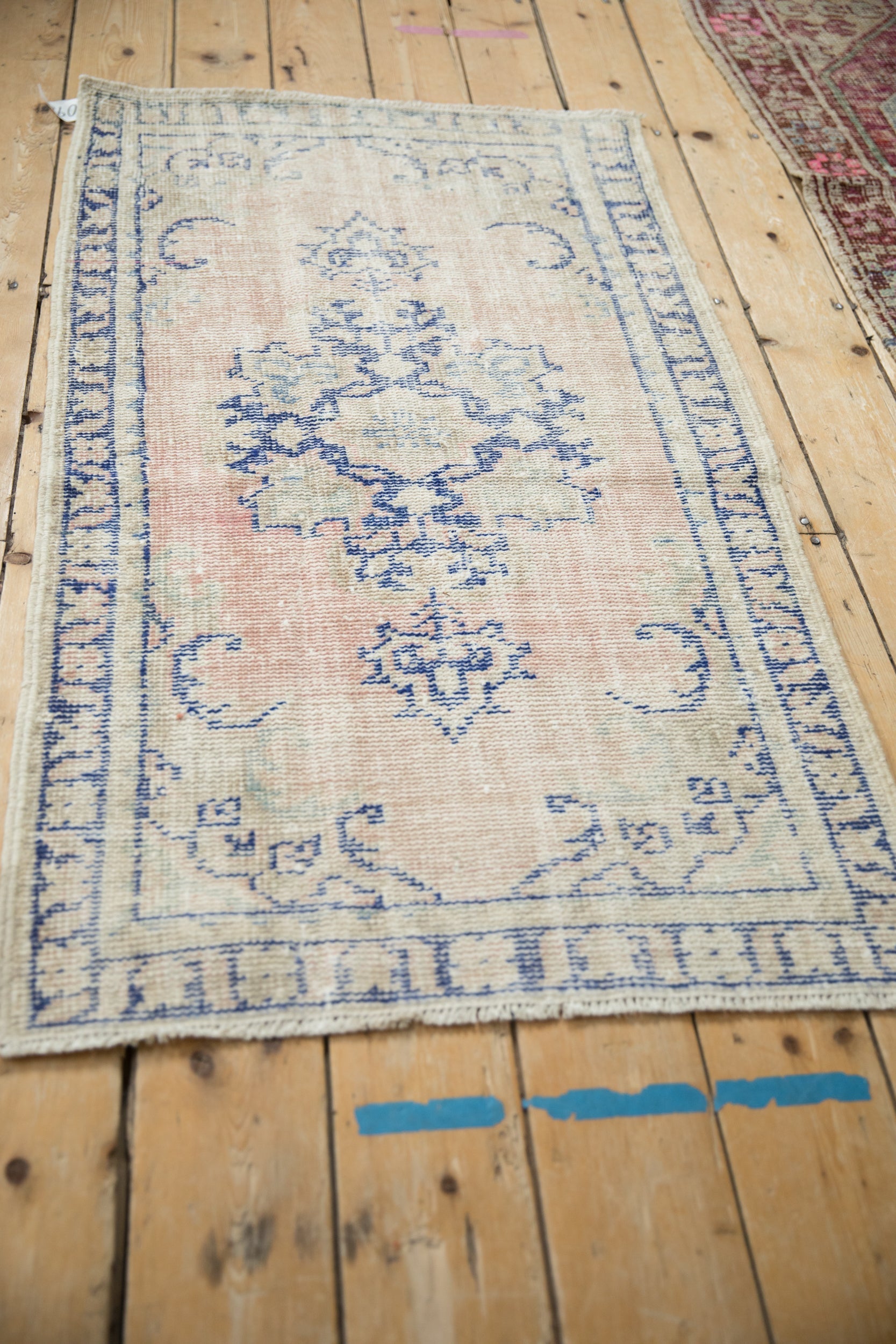 2.5x4.5 Vintage Distressed Oushak Rug