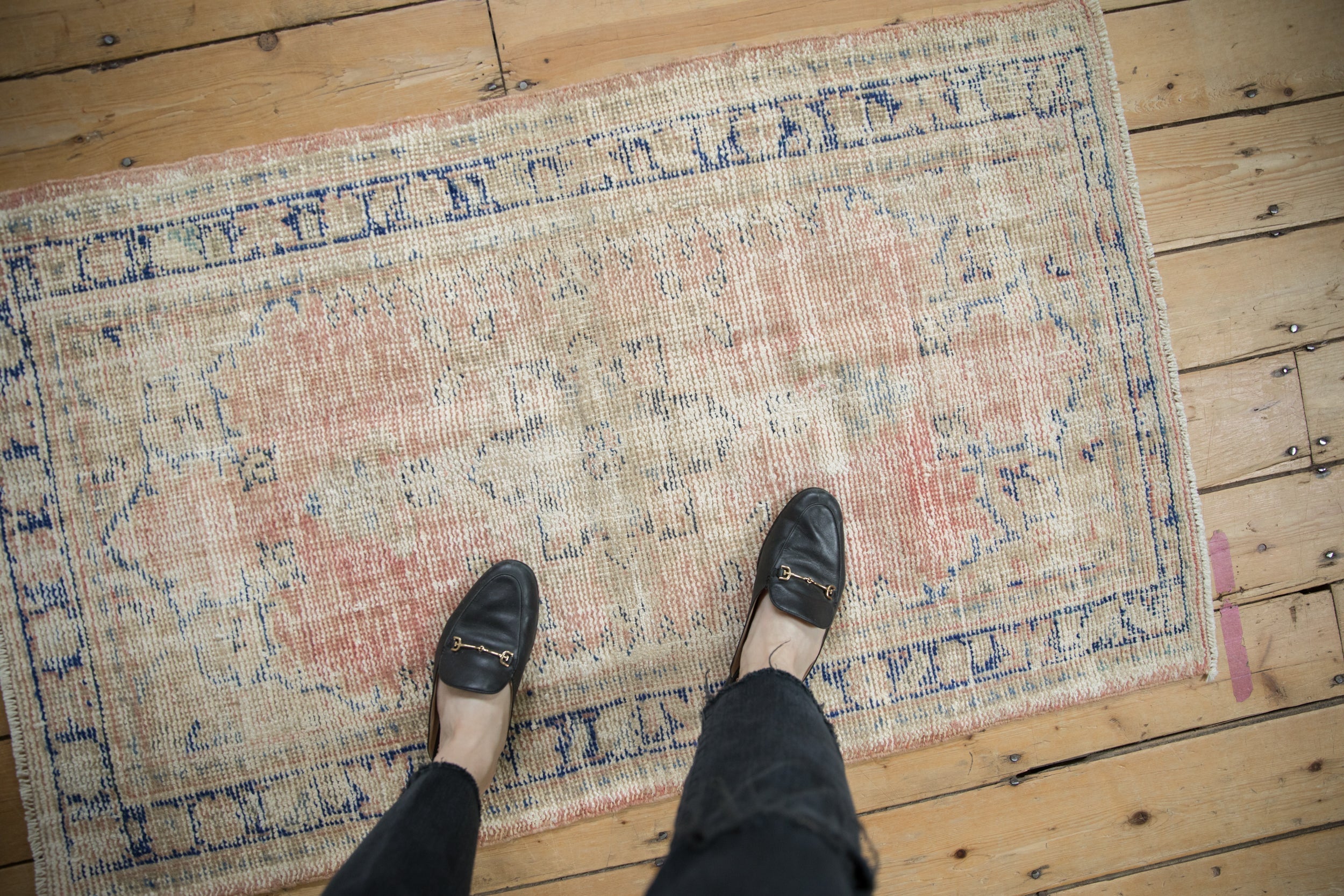 2.5x4.5 Vintage Distressed Oushak Rug