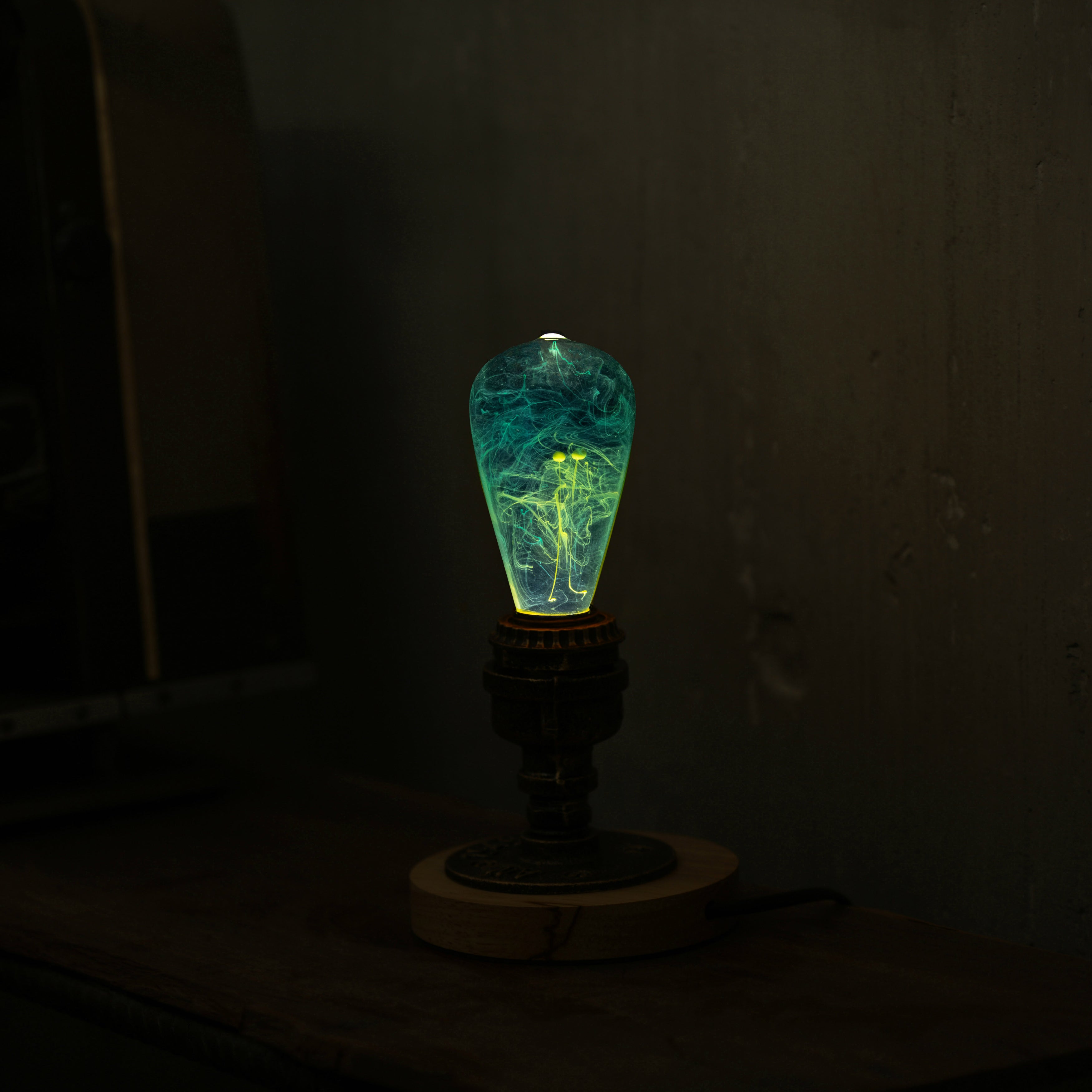 EP Light – Mind Decorative Resin LED Bulb