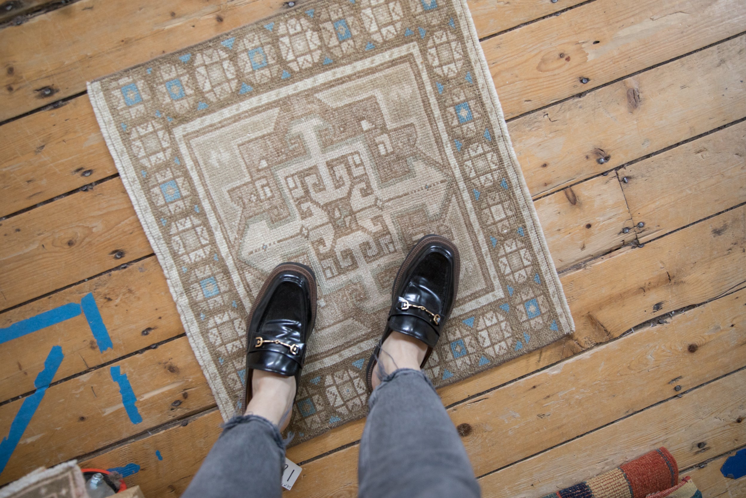 2x2.5 Vintage Distressed Oushak Square Rug Mat