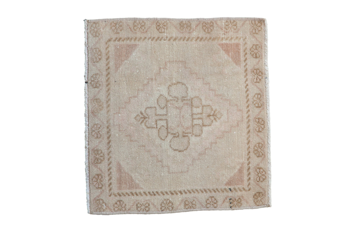 1.5x2 Vintage Distressed Oushak Square Rug Mat showing floral bouquet medallion and vine border in muted dusty rose and cream tones