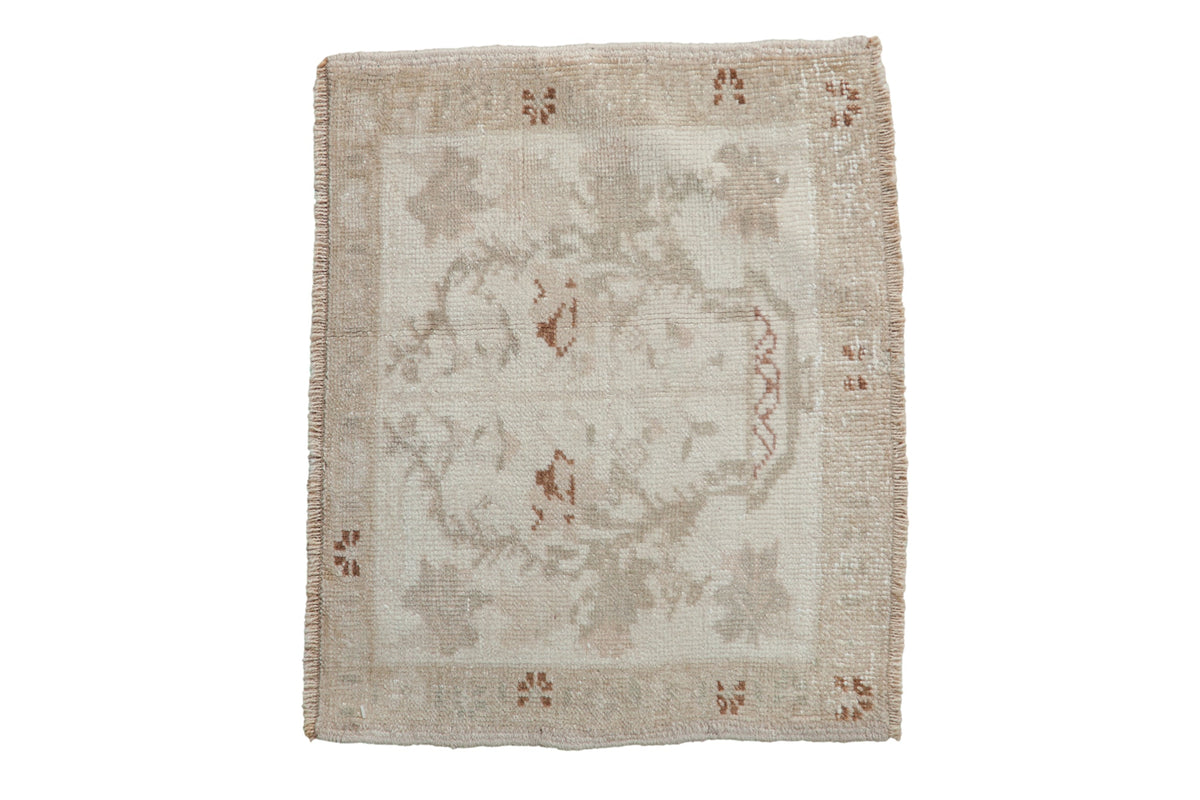 1.5x2 Vintage Distressed Oushak Square Rug Mat with tree of life motif and floral border
