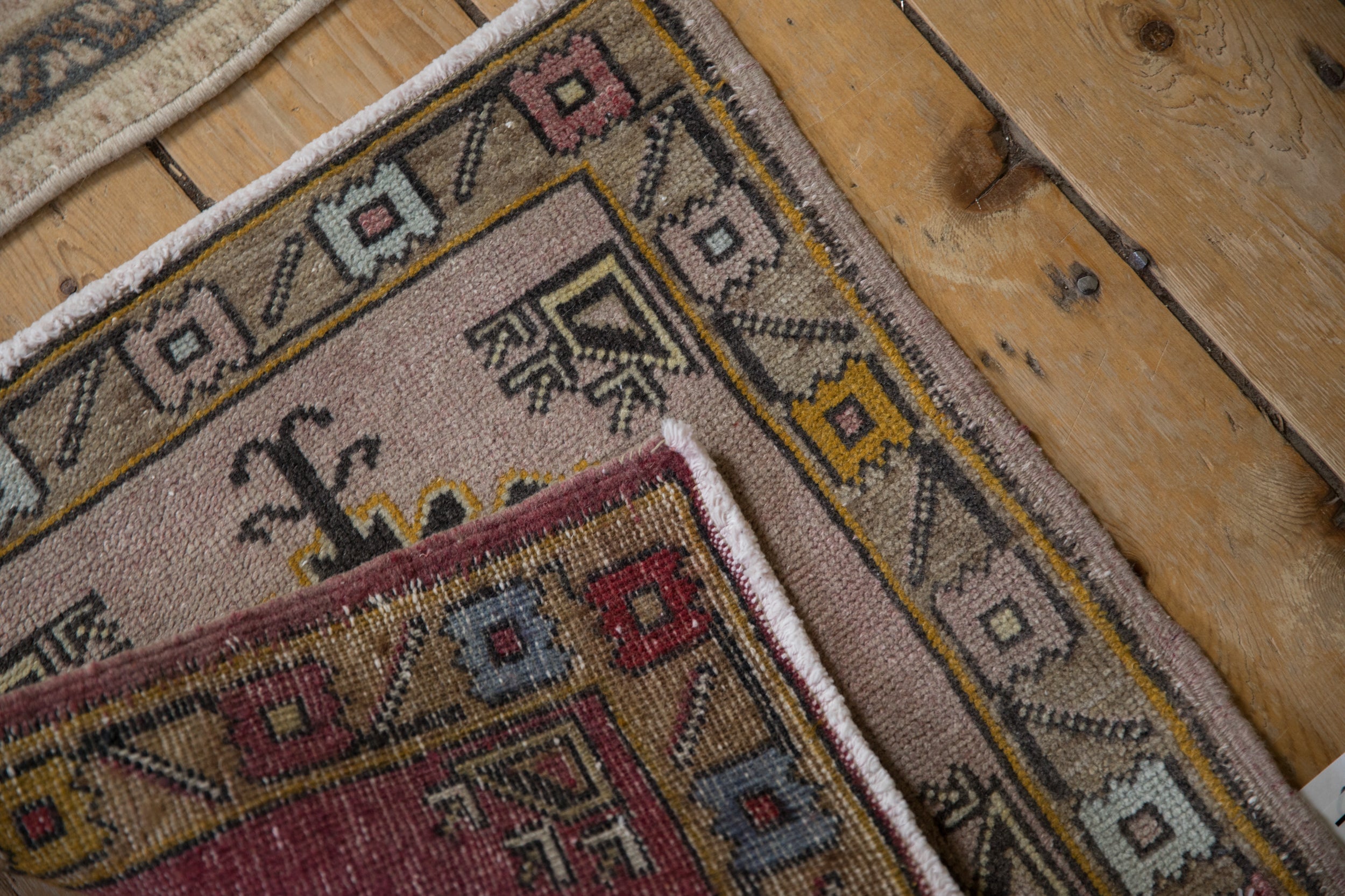 1.5x1.5 Vintage Distressed Oushak Square Rug Mat